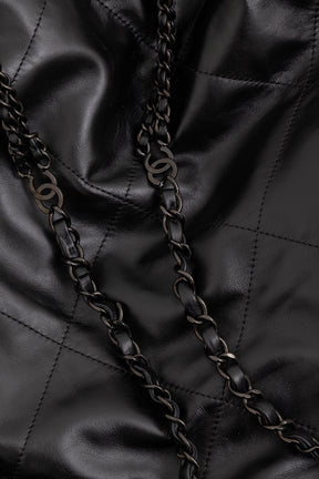 So Black 22 Backpack