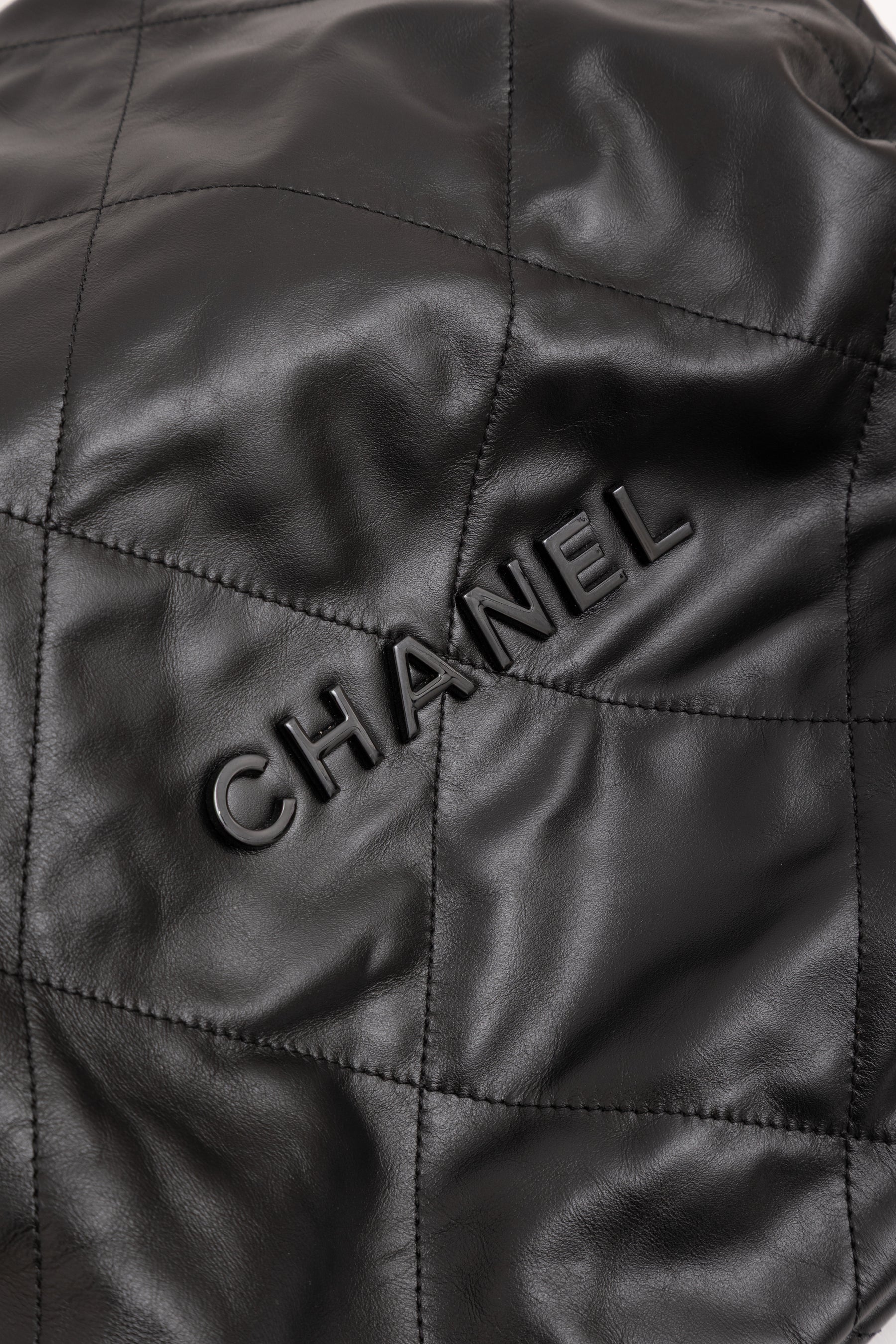 So Black 22 Backpack