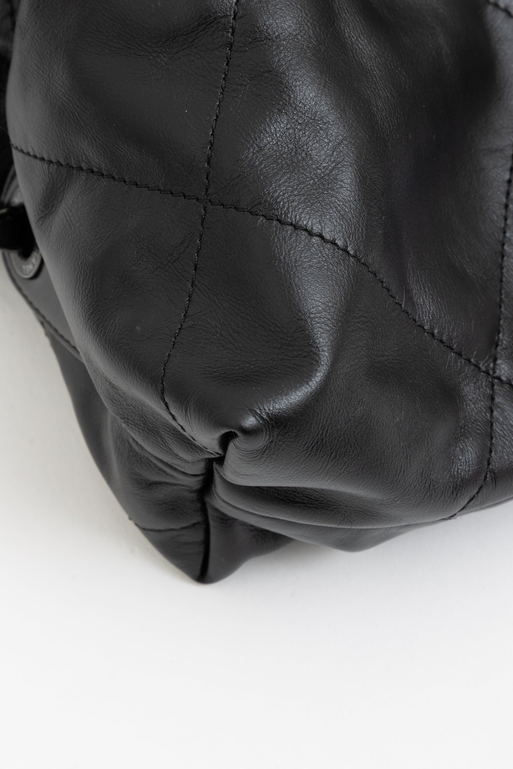 So Black 22 Backpack