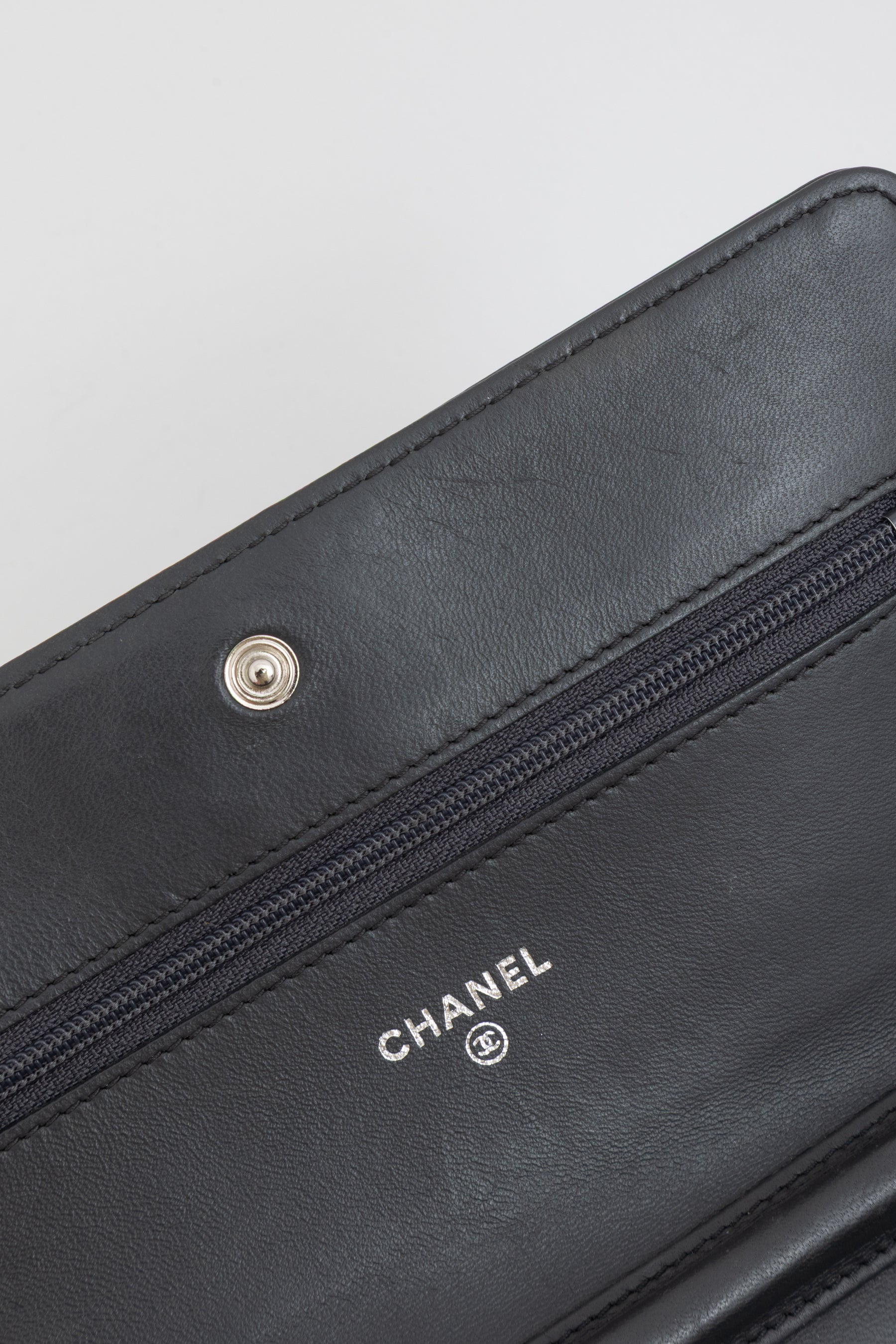 Boy Wallet on Chain