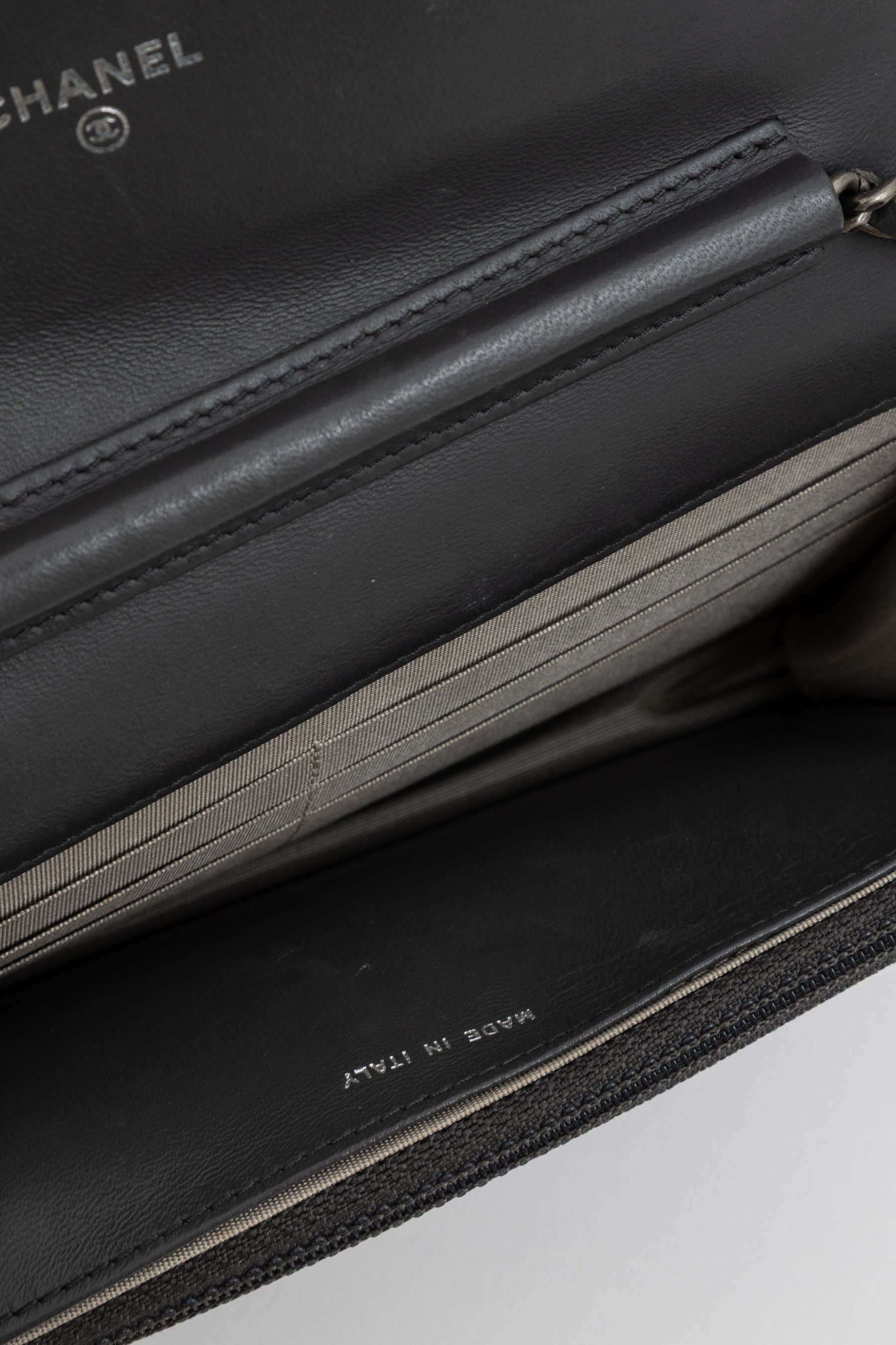 Boy Wallet on Chain
