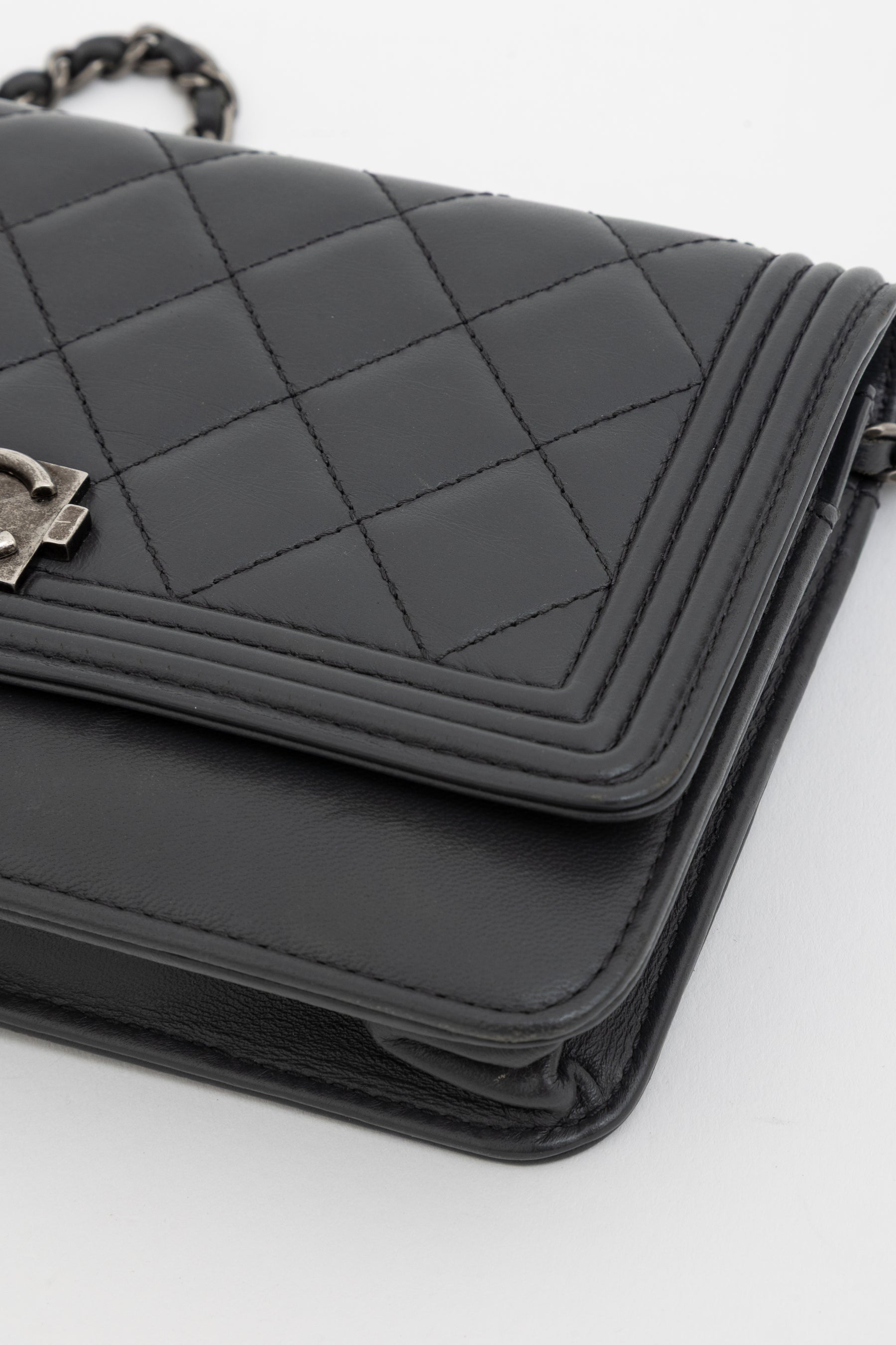 Boy Wallet on Chain