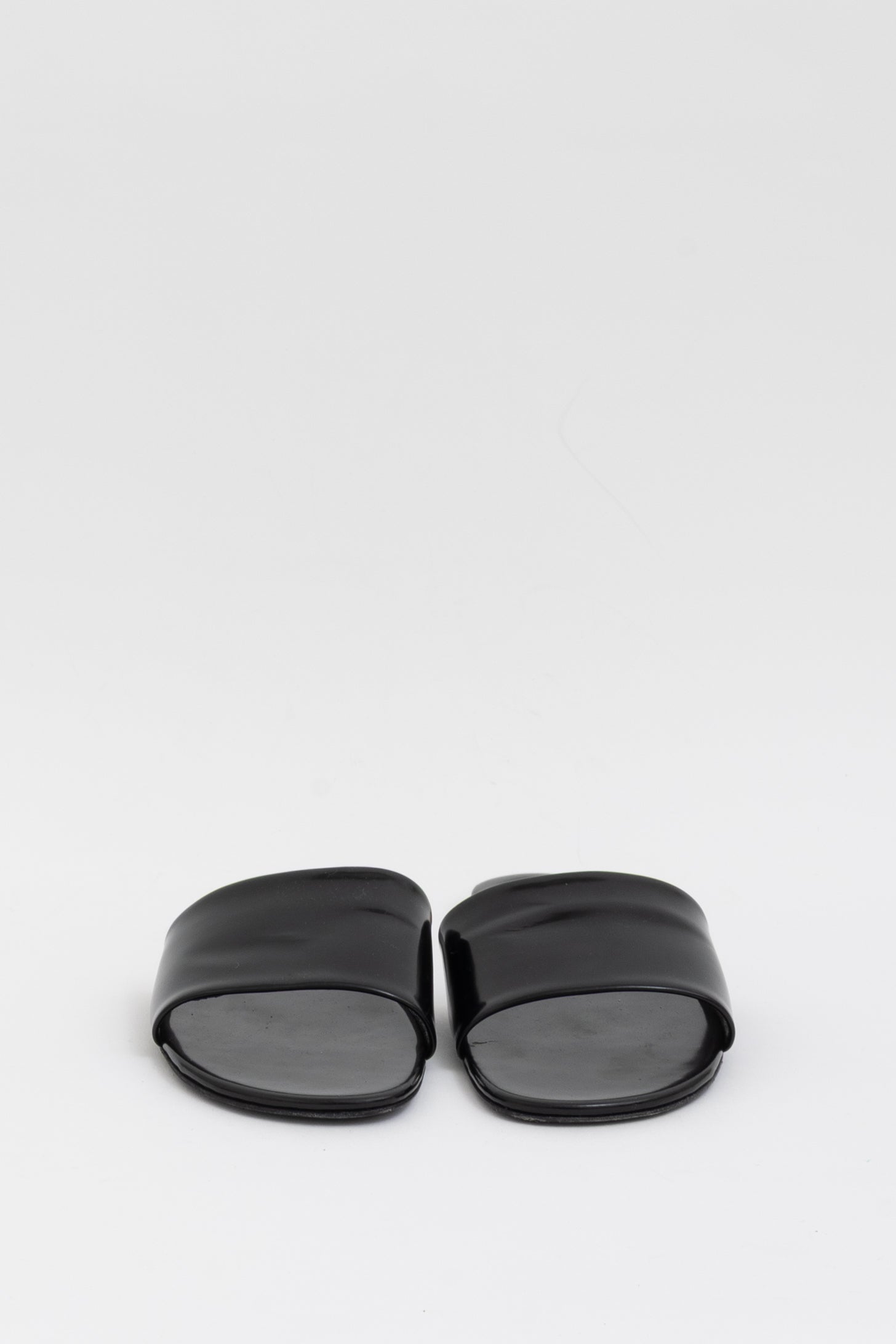 Carlyle Flat Slides