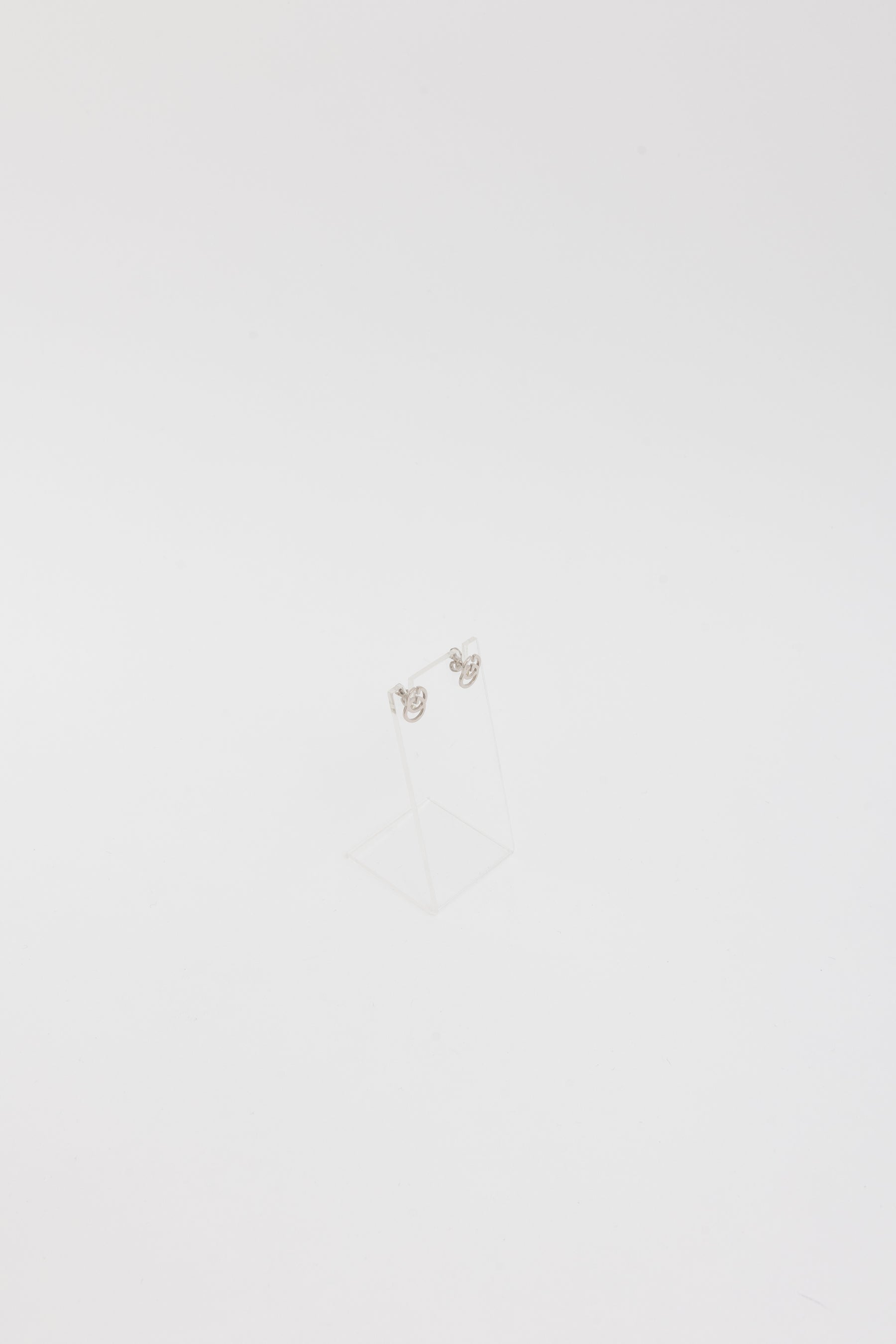 Interlocking 18k White Gold Earrings