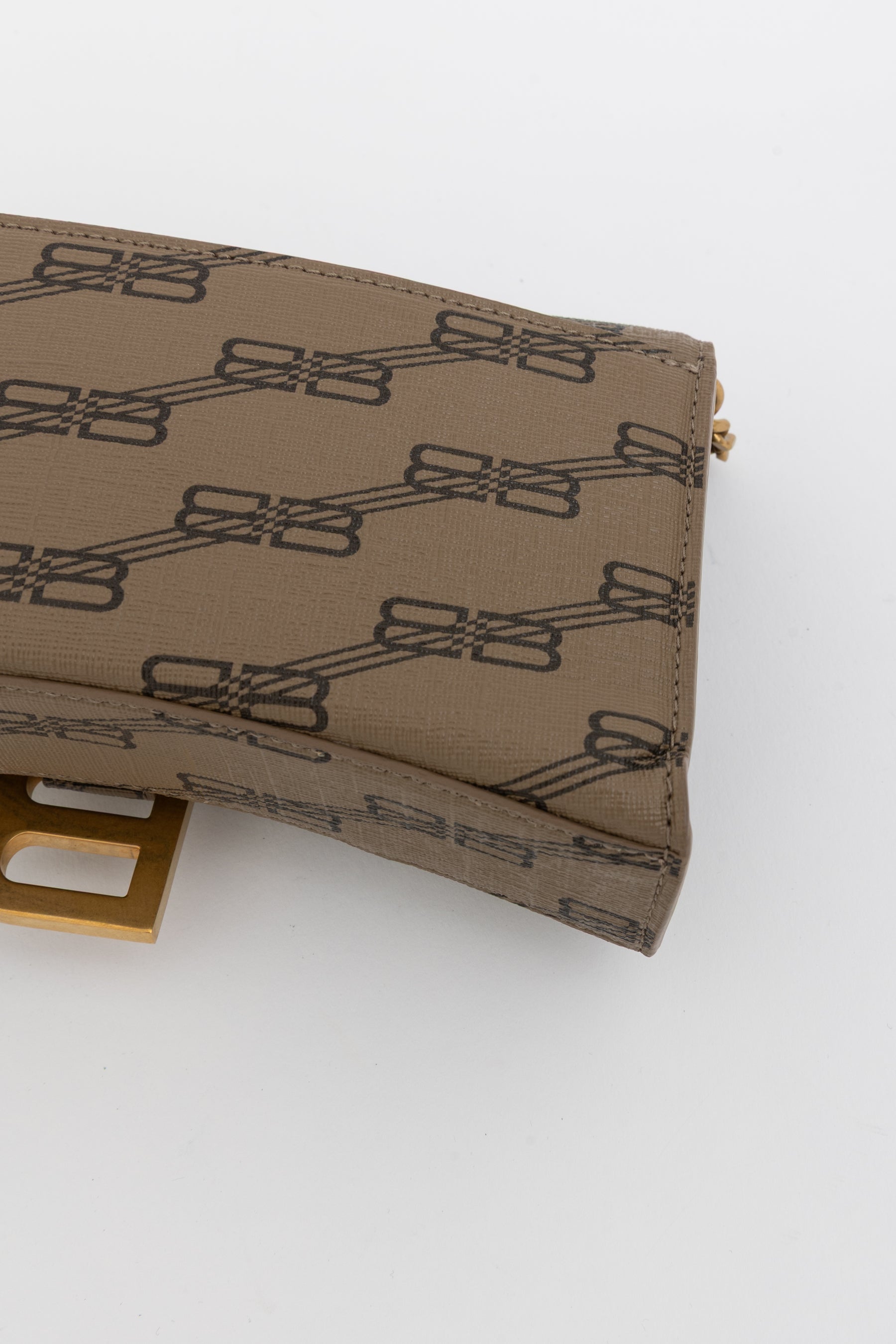 Hourglass BB Monogram Wallet on Chain