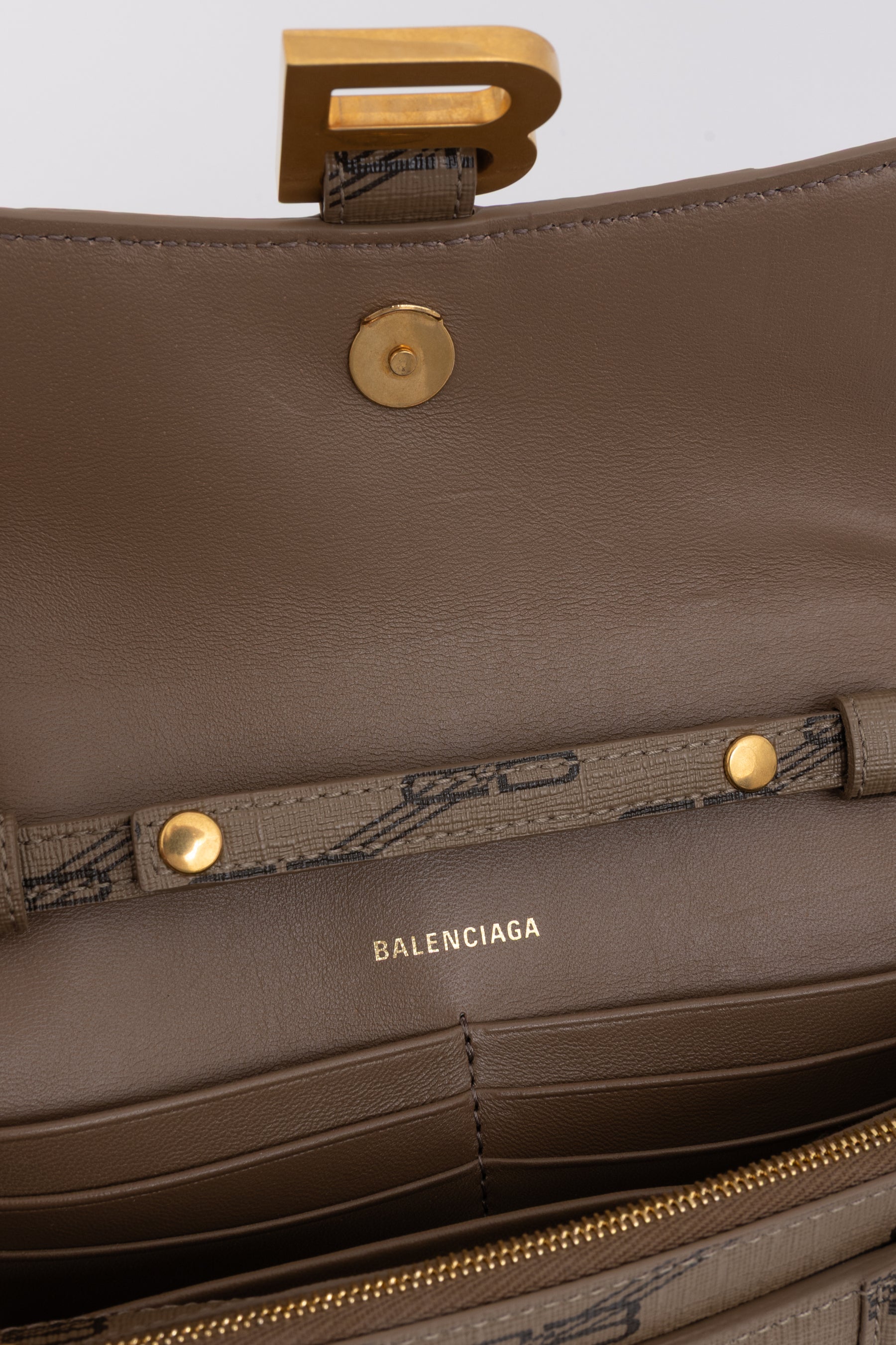 Hourglass BB Monogram Wallet on Chain