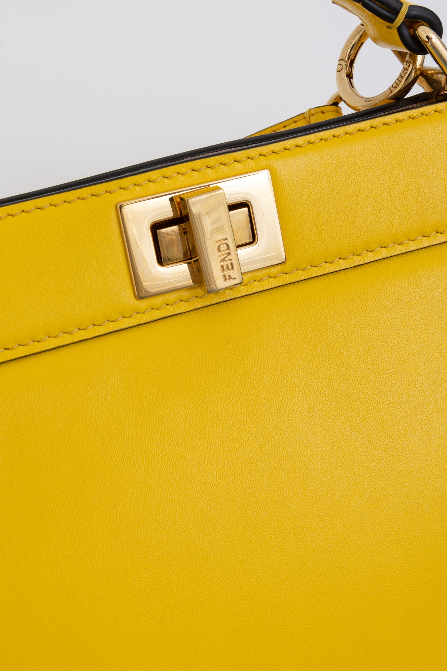 Peekaboo ISeeU East-West Bag