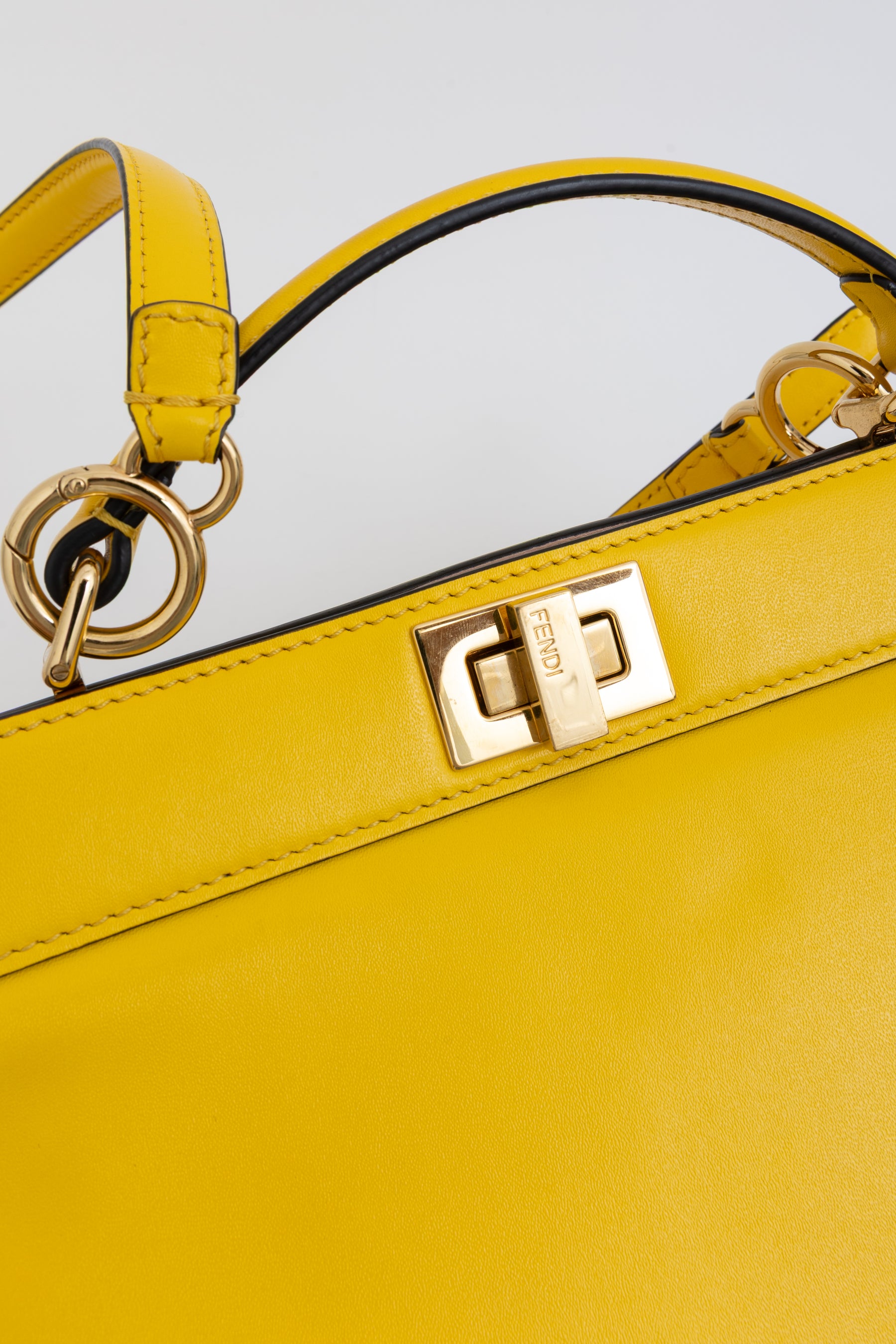 Peekaboo ISeeU East-West Bag