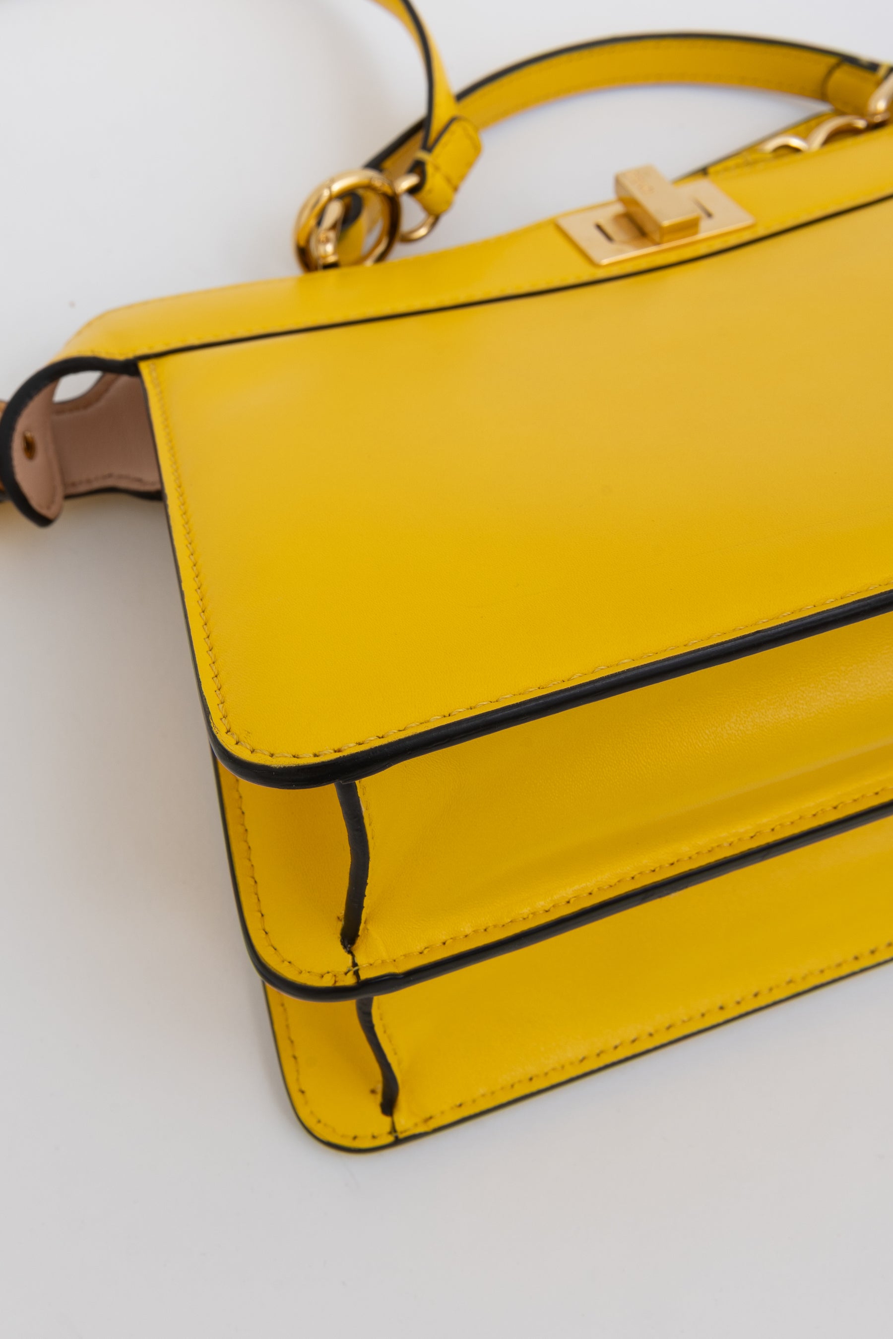 Peekaboo ISeeU East-West Bag