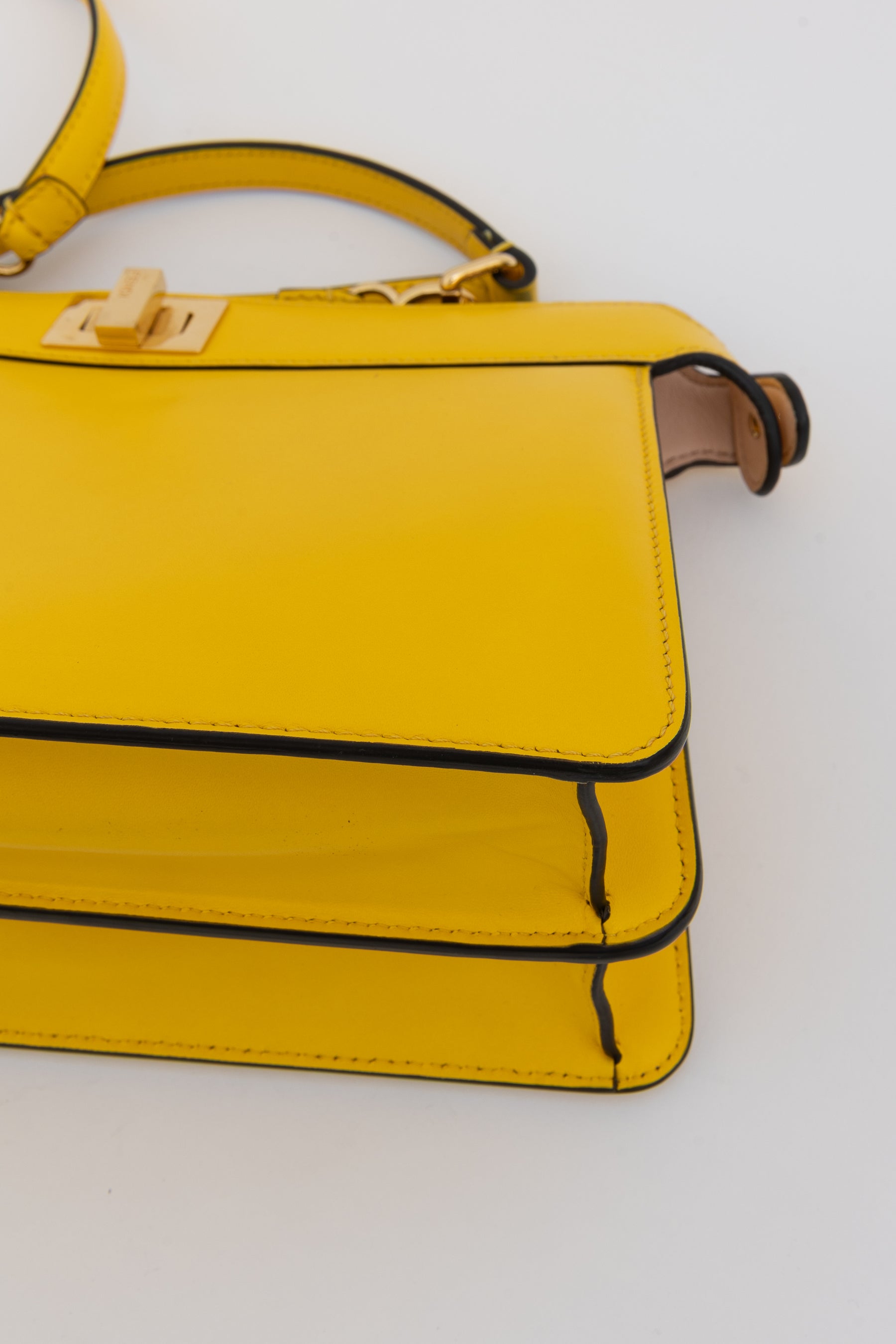 Peekaboo ISeeU East-West Bag