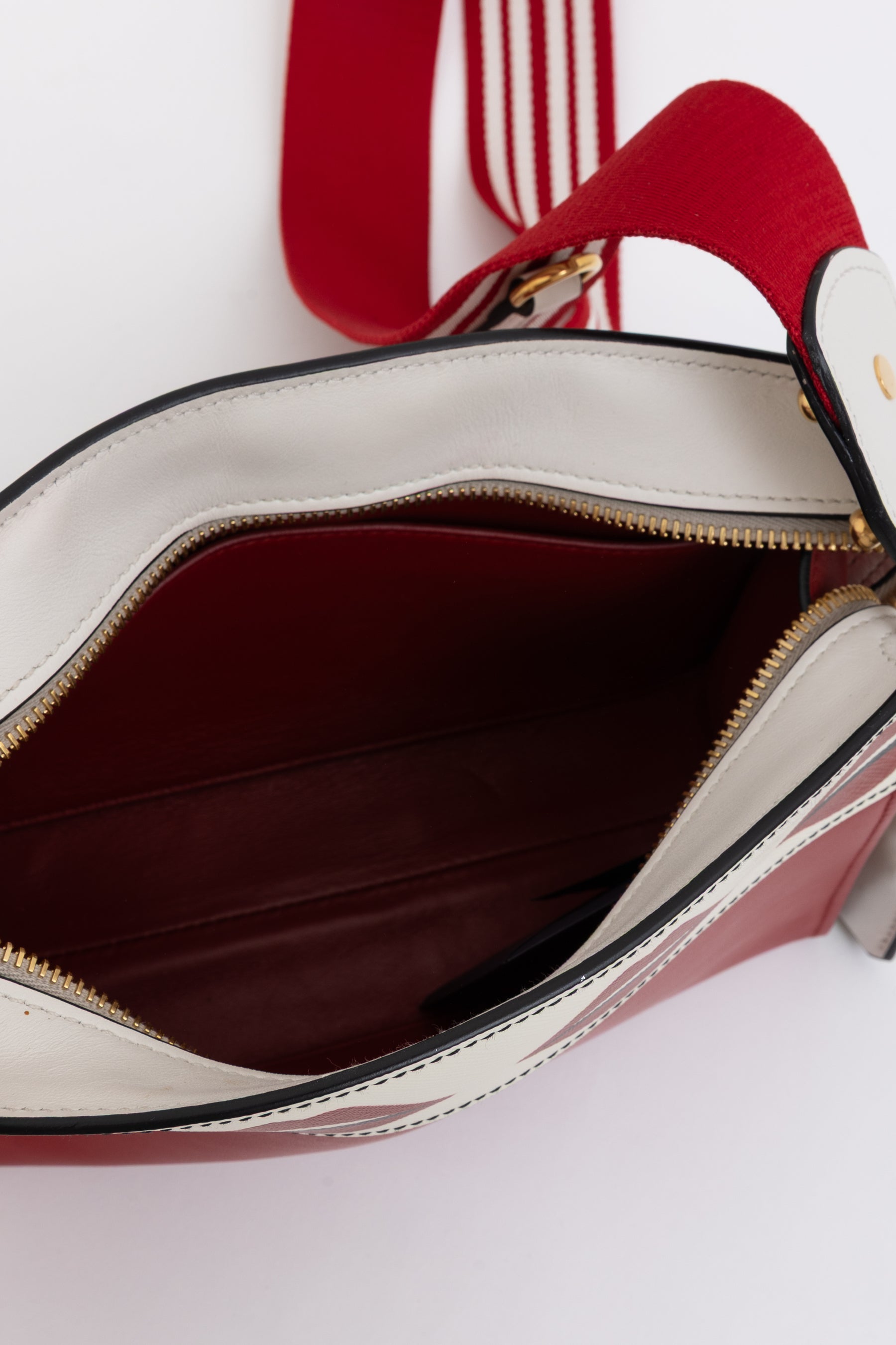 Lip Print Esplanade Shoulder Bag