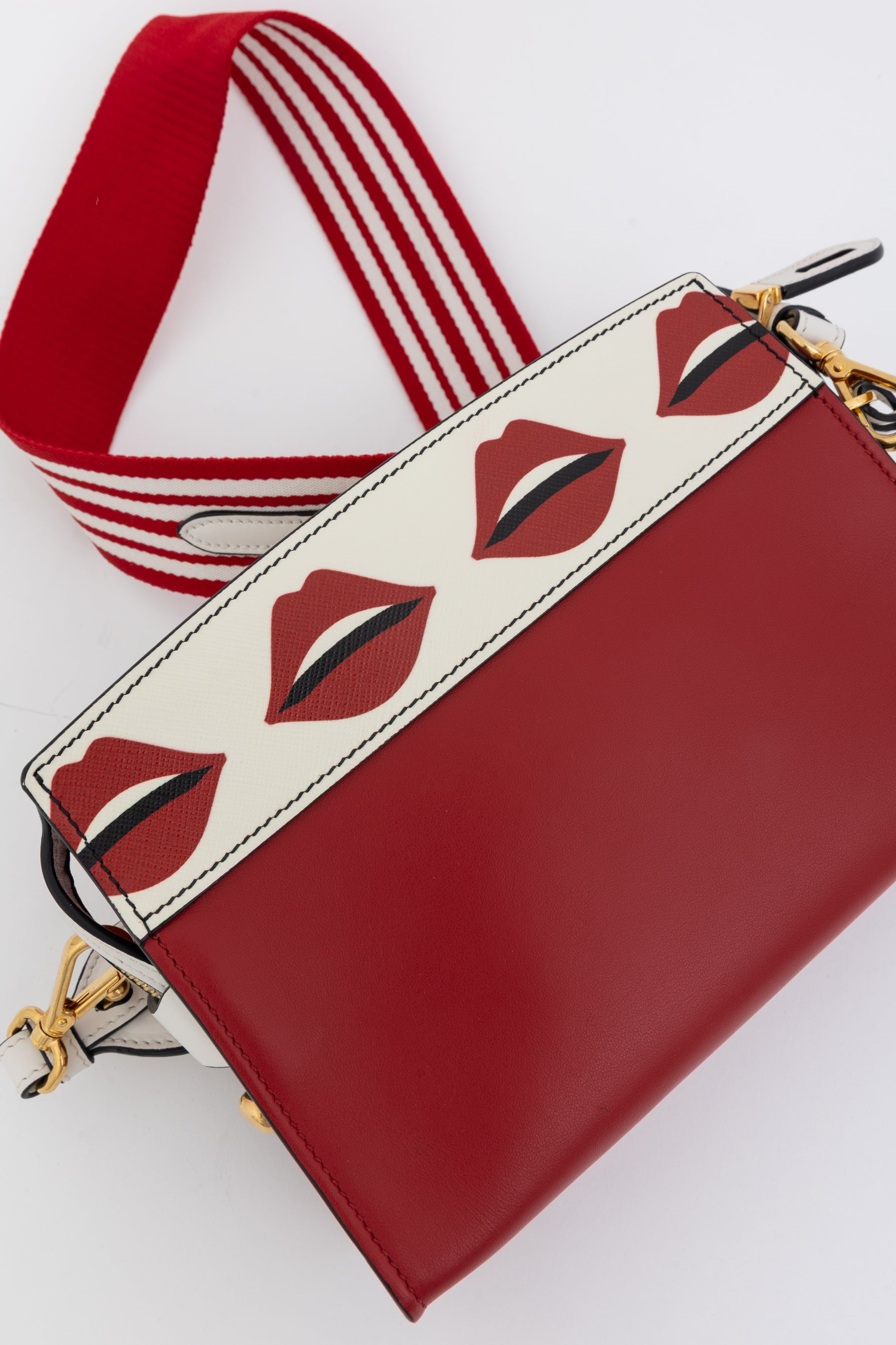 Lip Print Esplanade Shoulder Bag