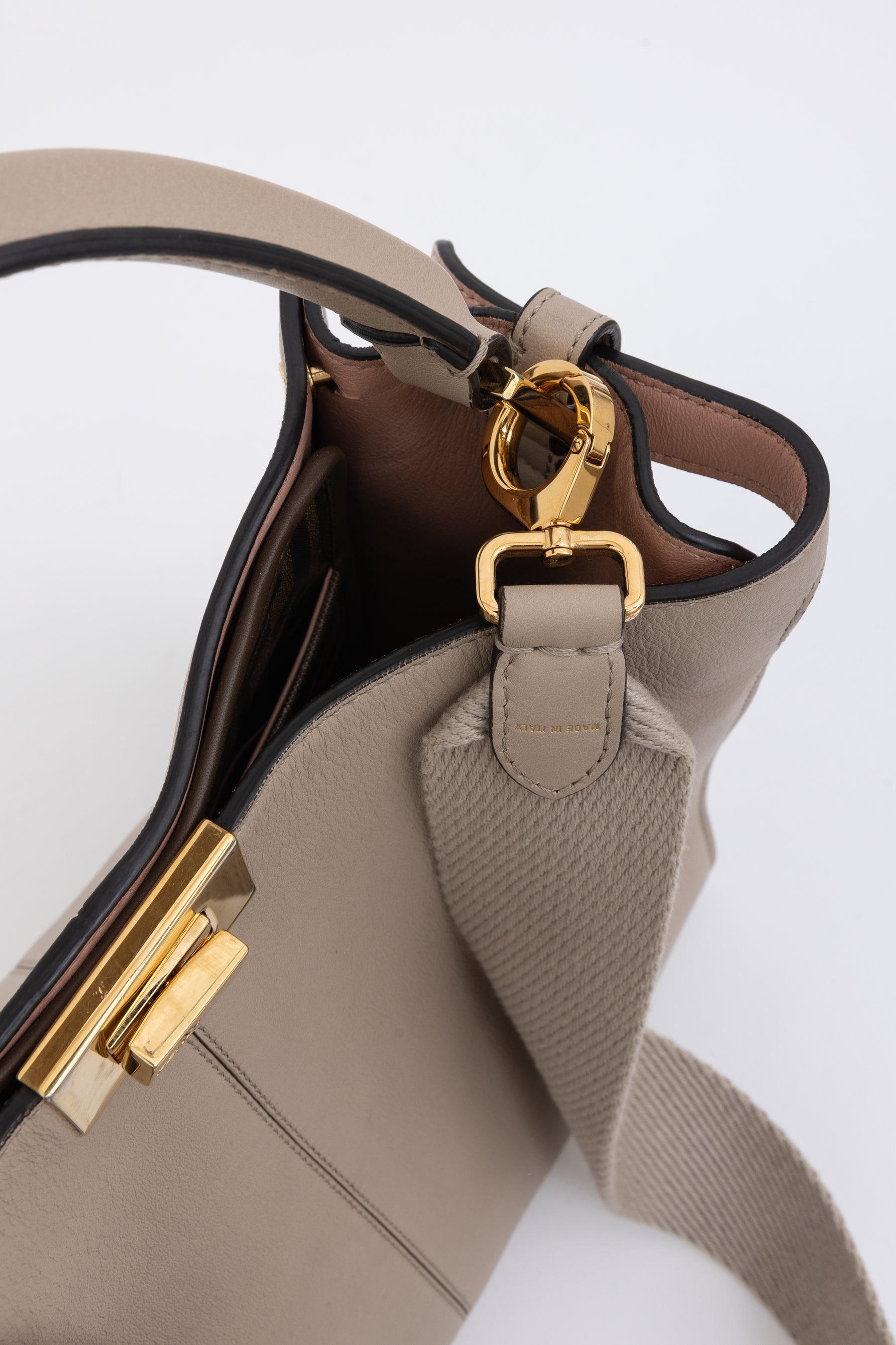 Medium Peekaboo X-Lite