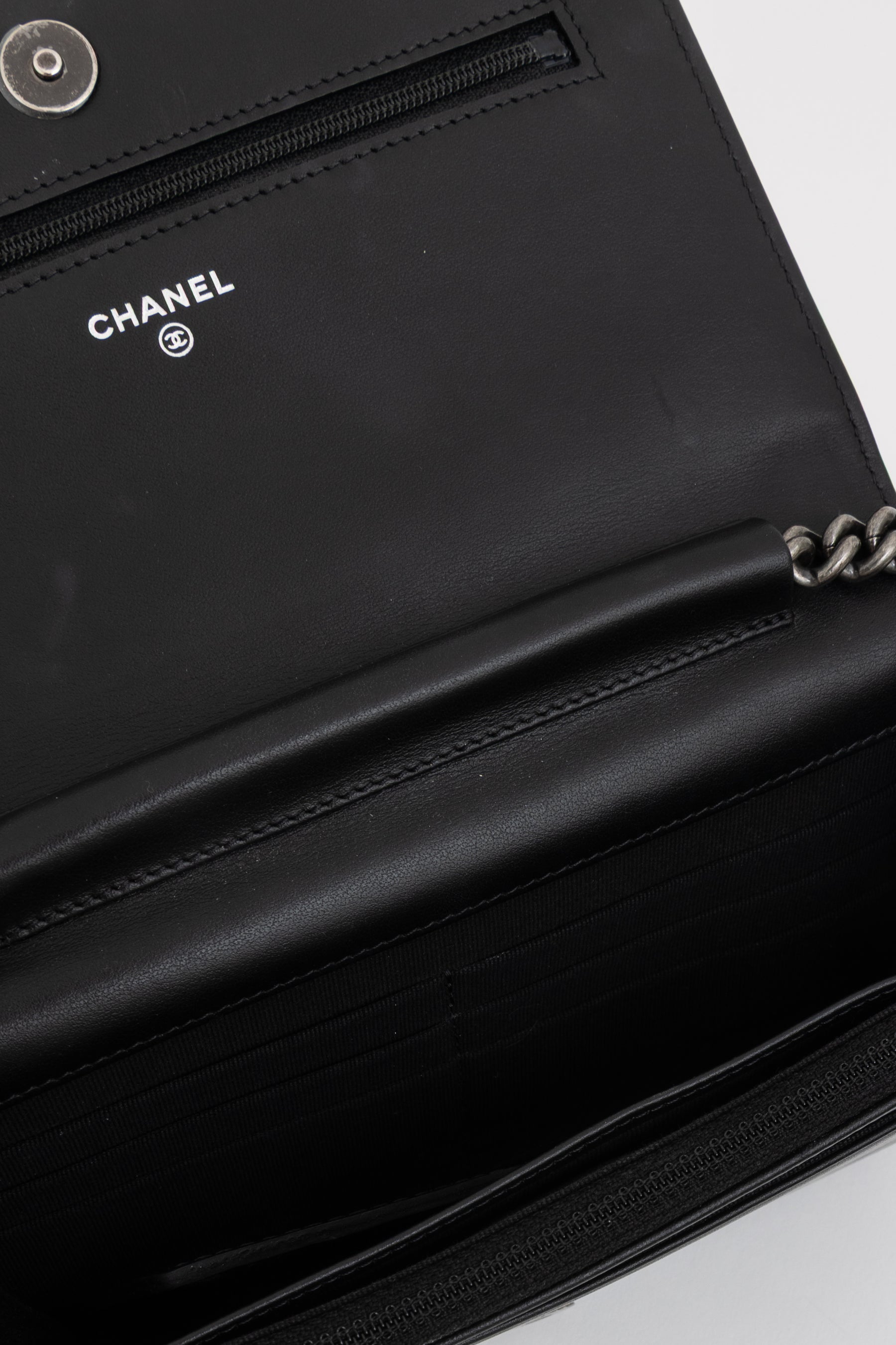 Boy Wallet on Chain