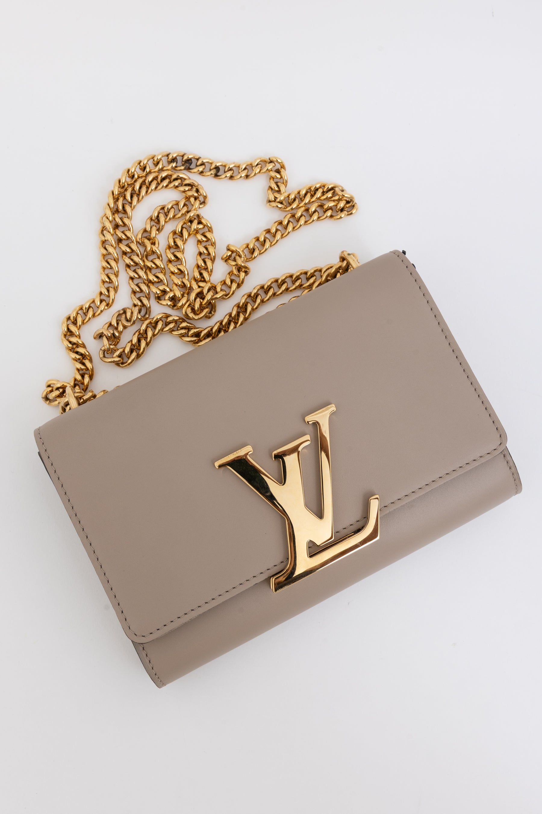 Chain Louise MM Shoulder Bag