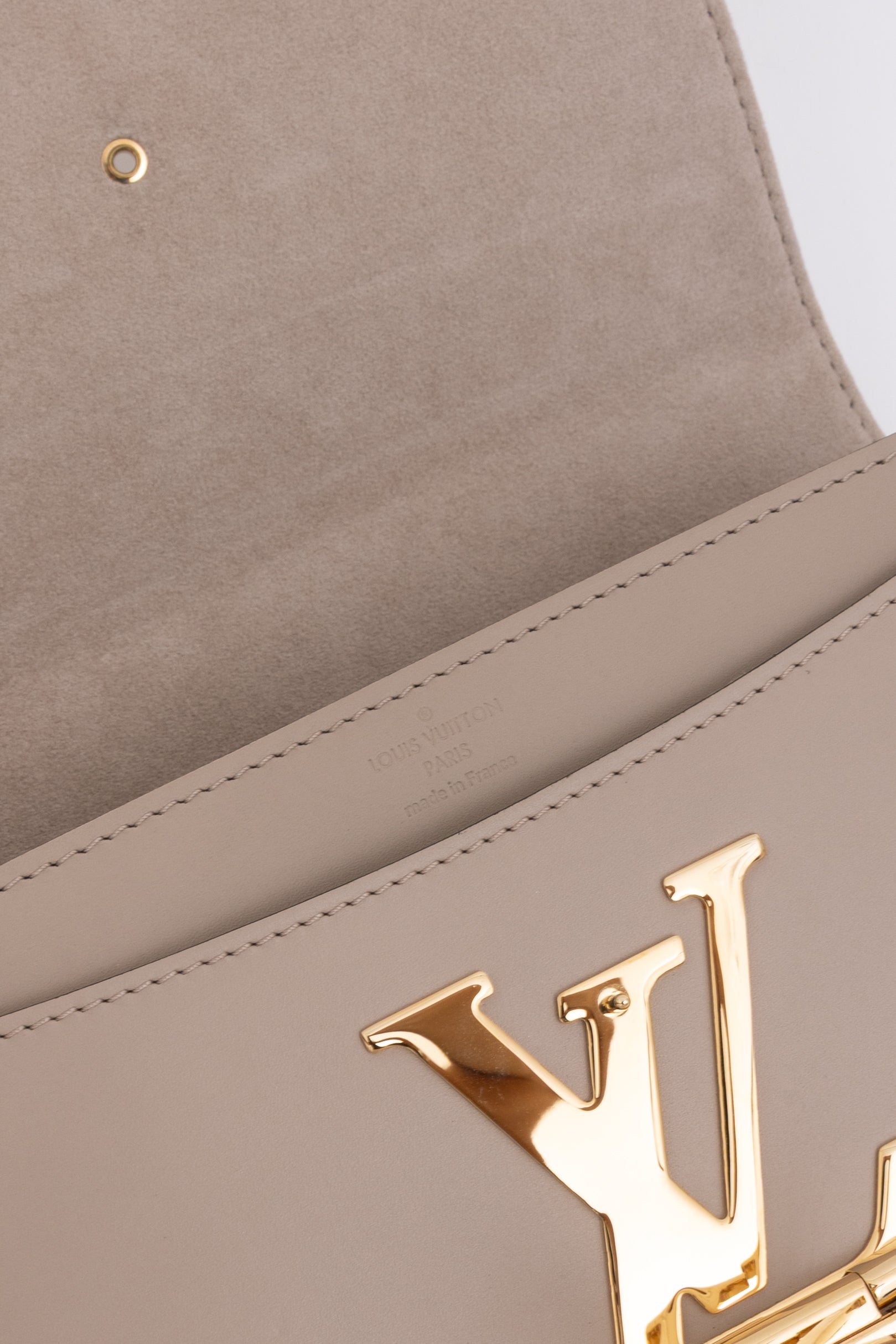 Chain Louise MM Shoulder Bag