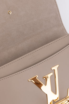 Chain Louise MM Shoulder Bag