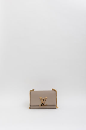 Chain Louise MM Shoulder Bag