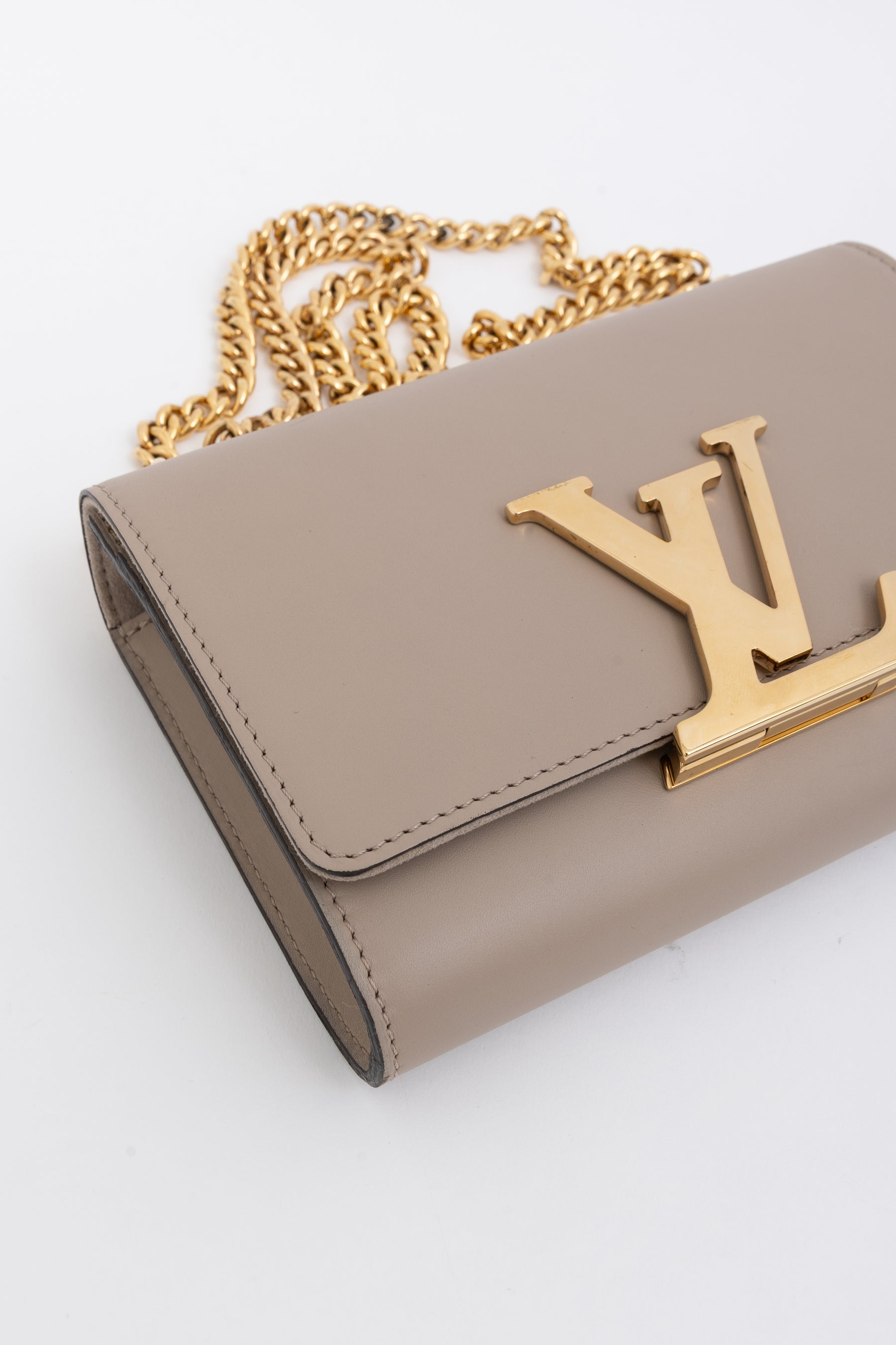 Chain Louise MM Shoulder Bag