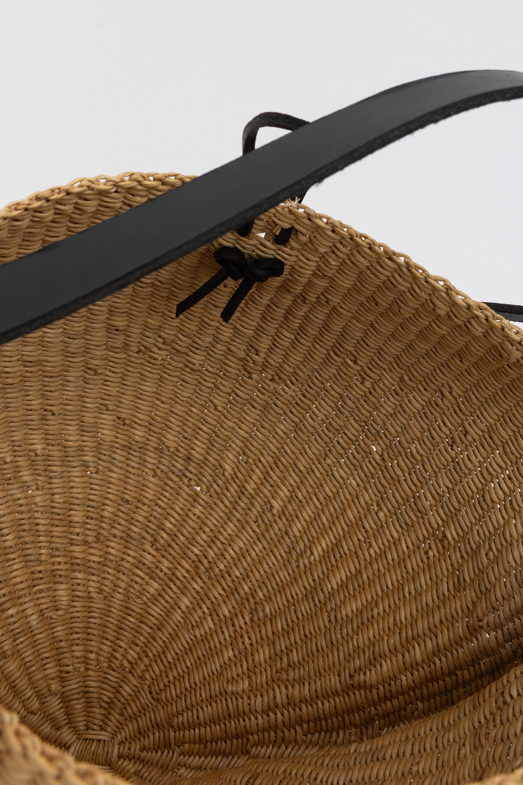 Akamae No. 33 Medium Walnut Bag