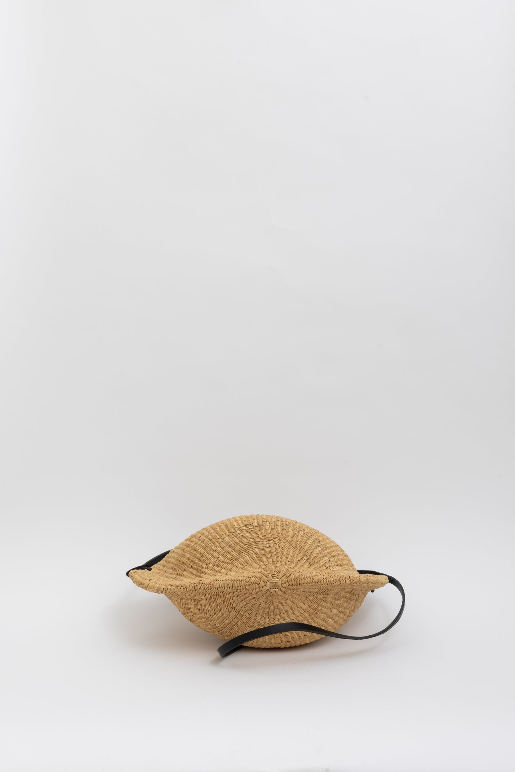 Akamae No. 33 Medium Walnut Bag