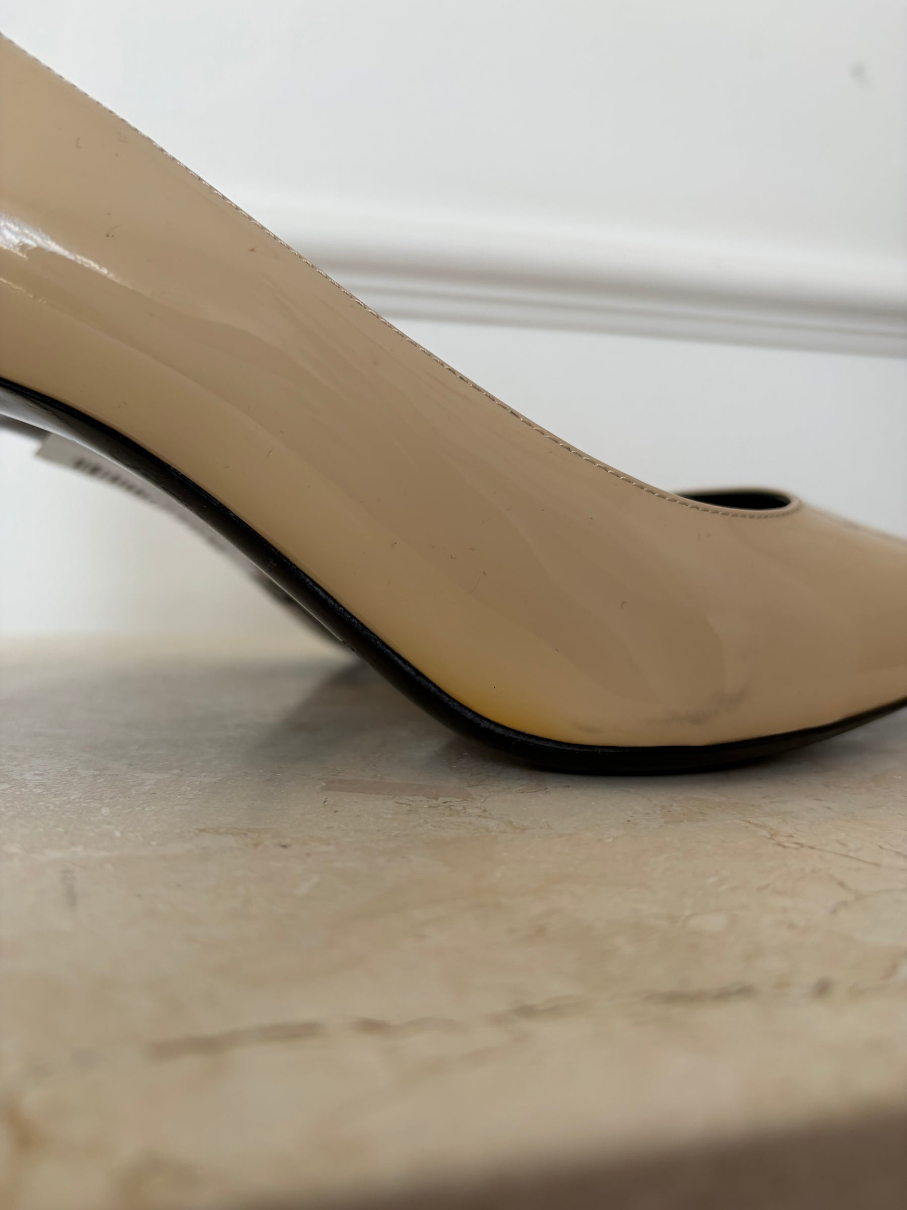 Saint Laurent Beige Low Patent Pumps, 39