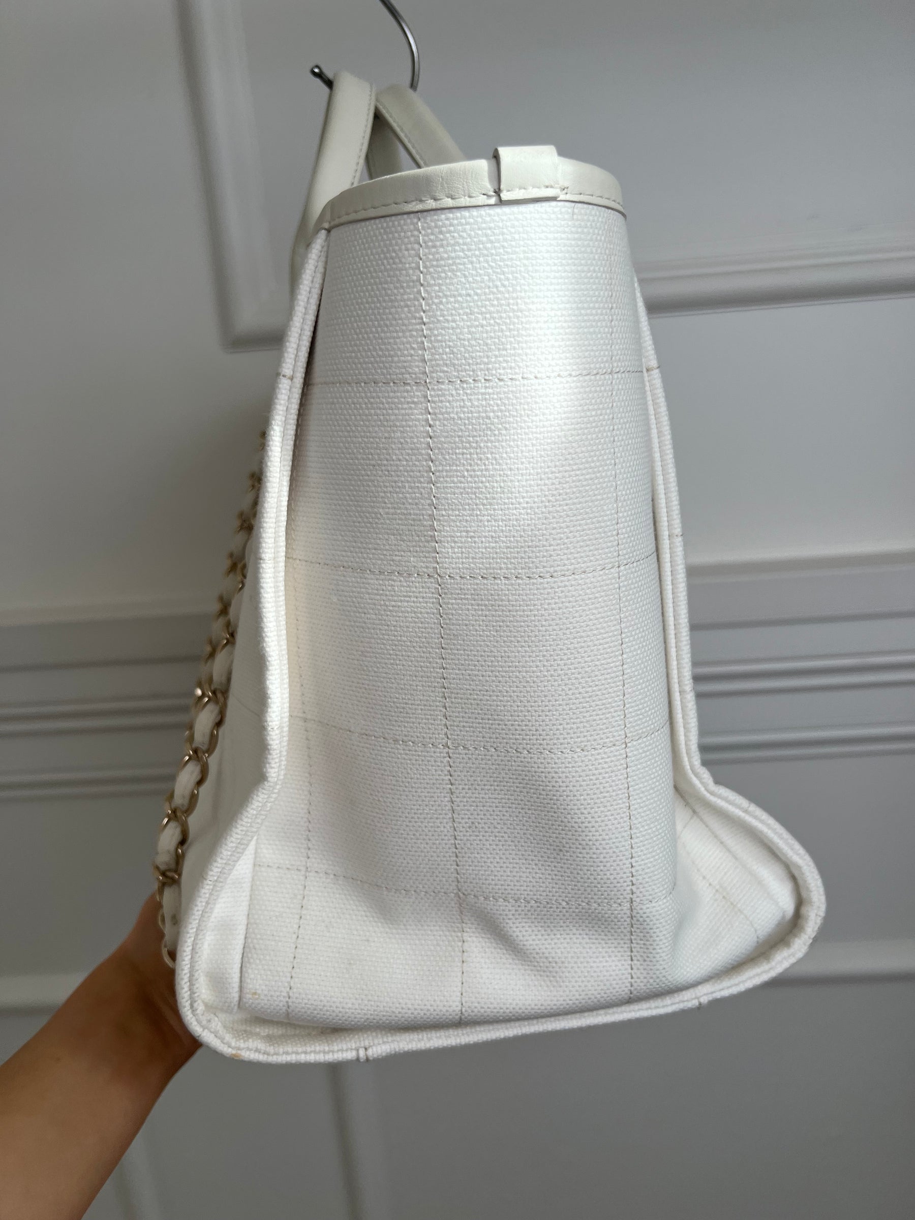 Chanel White Canvas and Lether Trimmed Deuville Tote