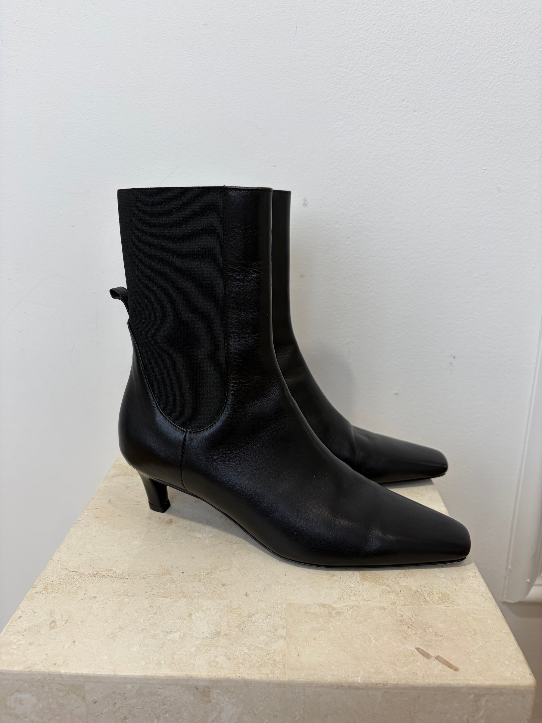 Totême Black Leather Ankle Boots, 38