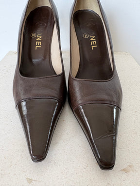 Chanel Brown Leather Pointed Pumps, 38.5