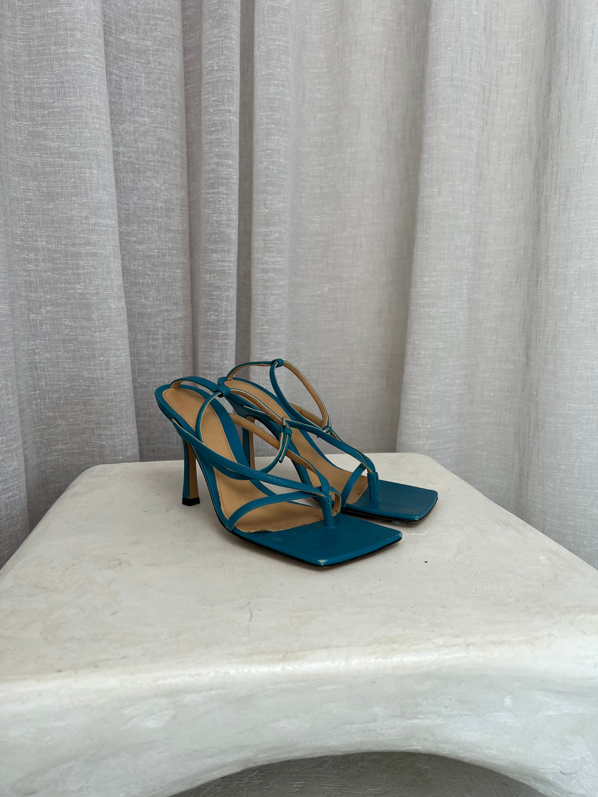 Bottega Veneta Teal Leather Strappy Stretch Sandal, 36.5