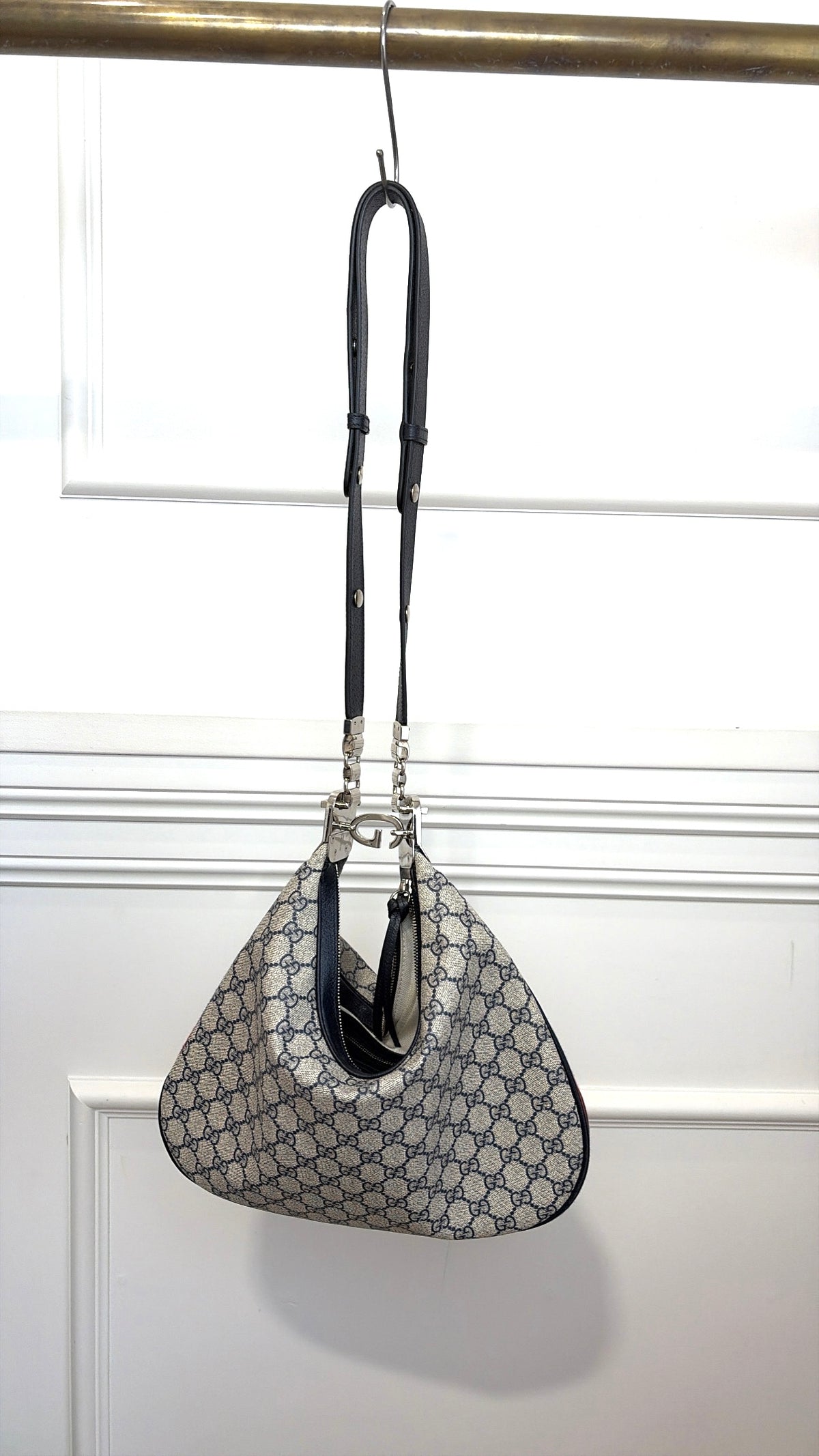 Gucci GG Supreme Canvas Attache Bag Beige / Blue Medium