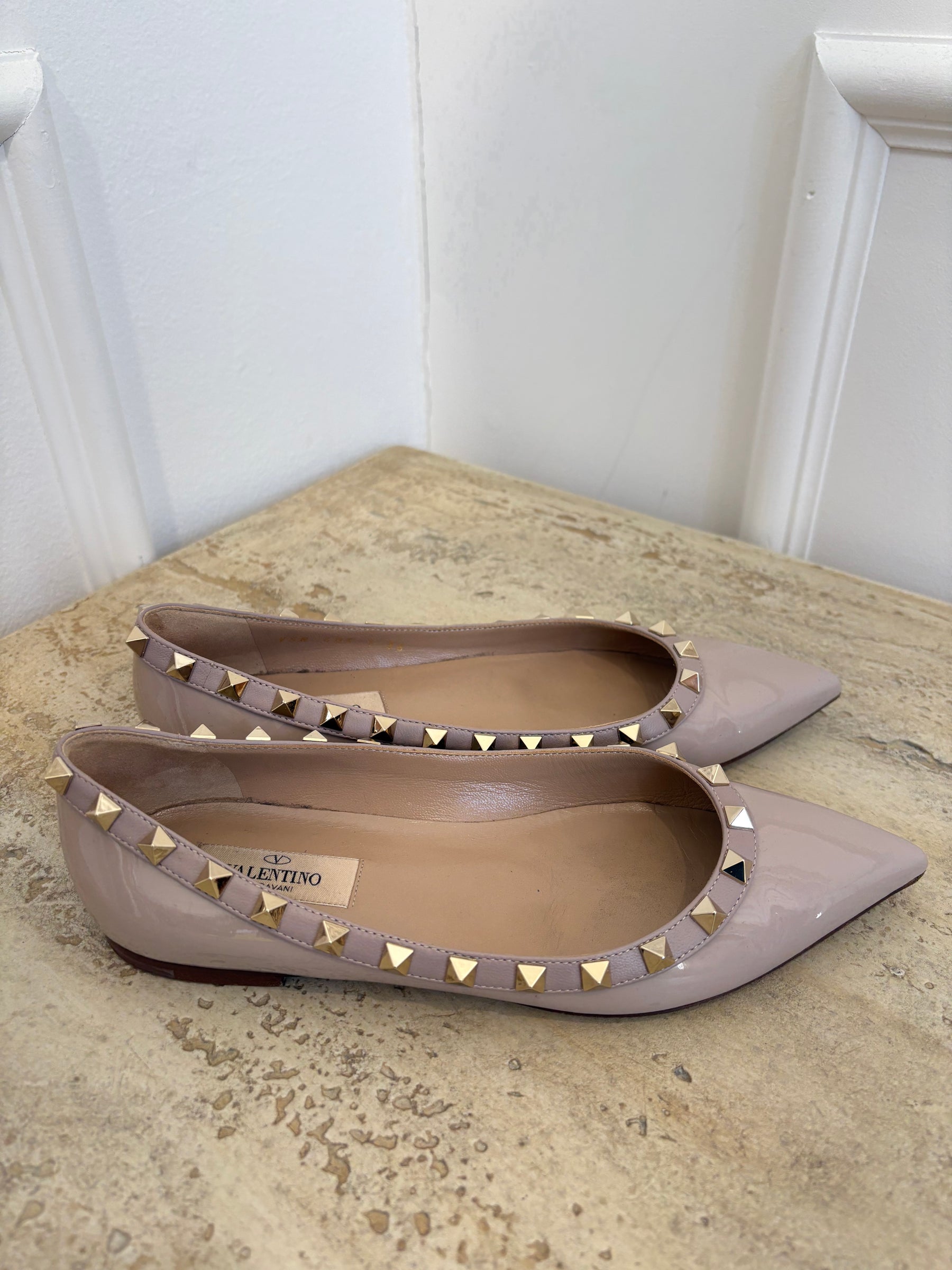 Valentino Garavani Rose Poudre Patent Rockstud Flats, 36
