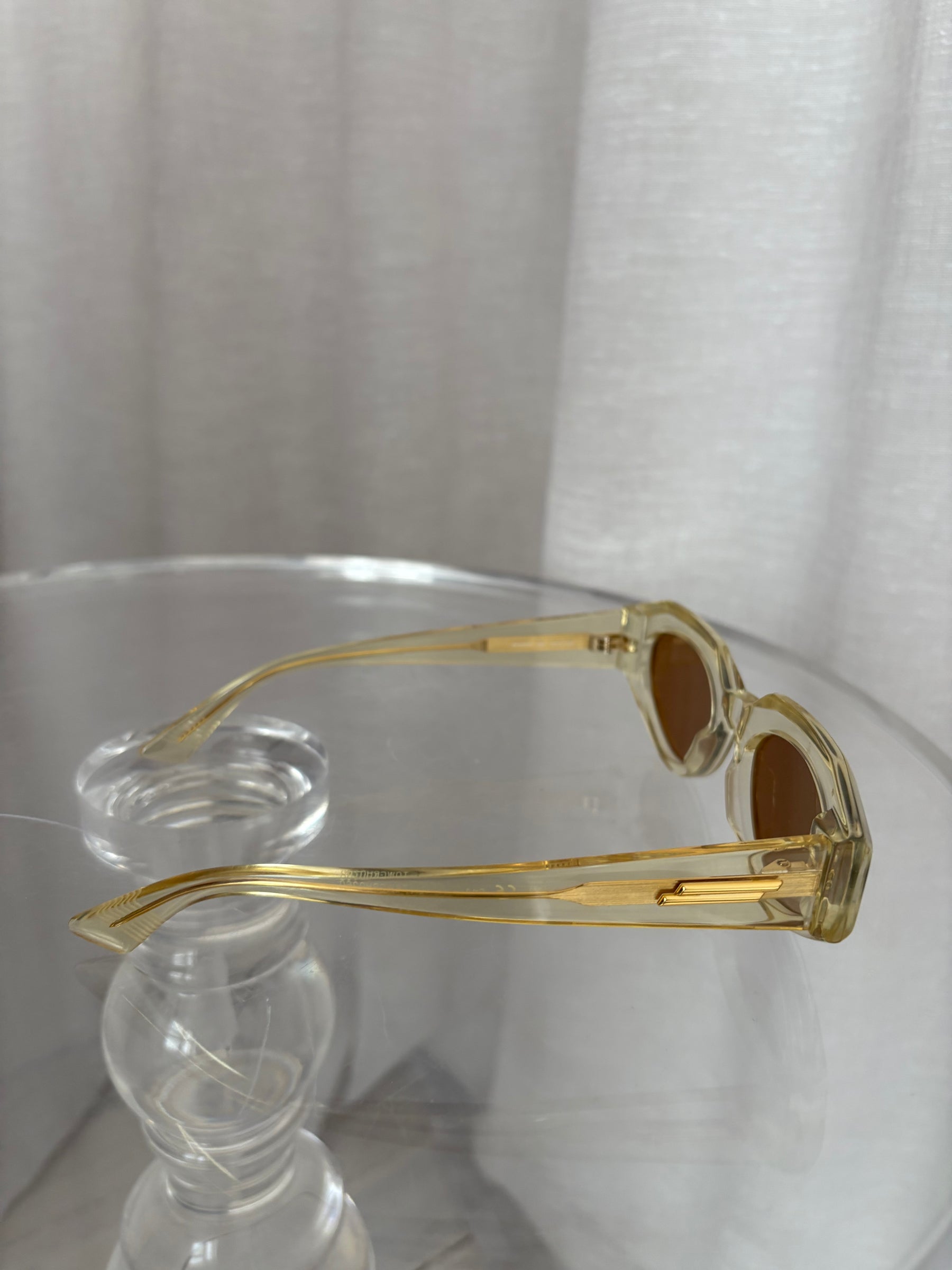 Bottega Veneta Clear Yellow Acetate Oval Sunglasses