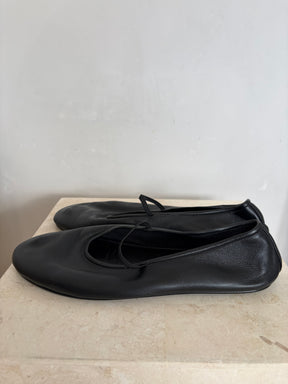The Row Black Ballet Flats, 40