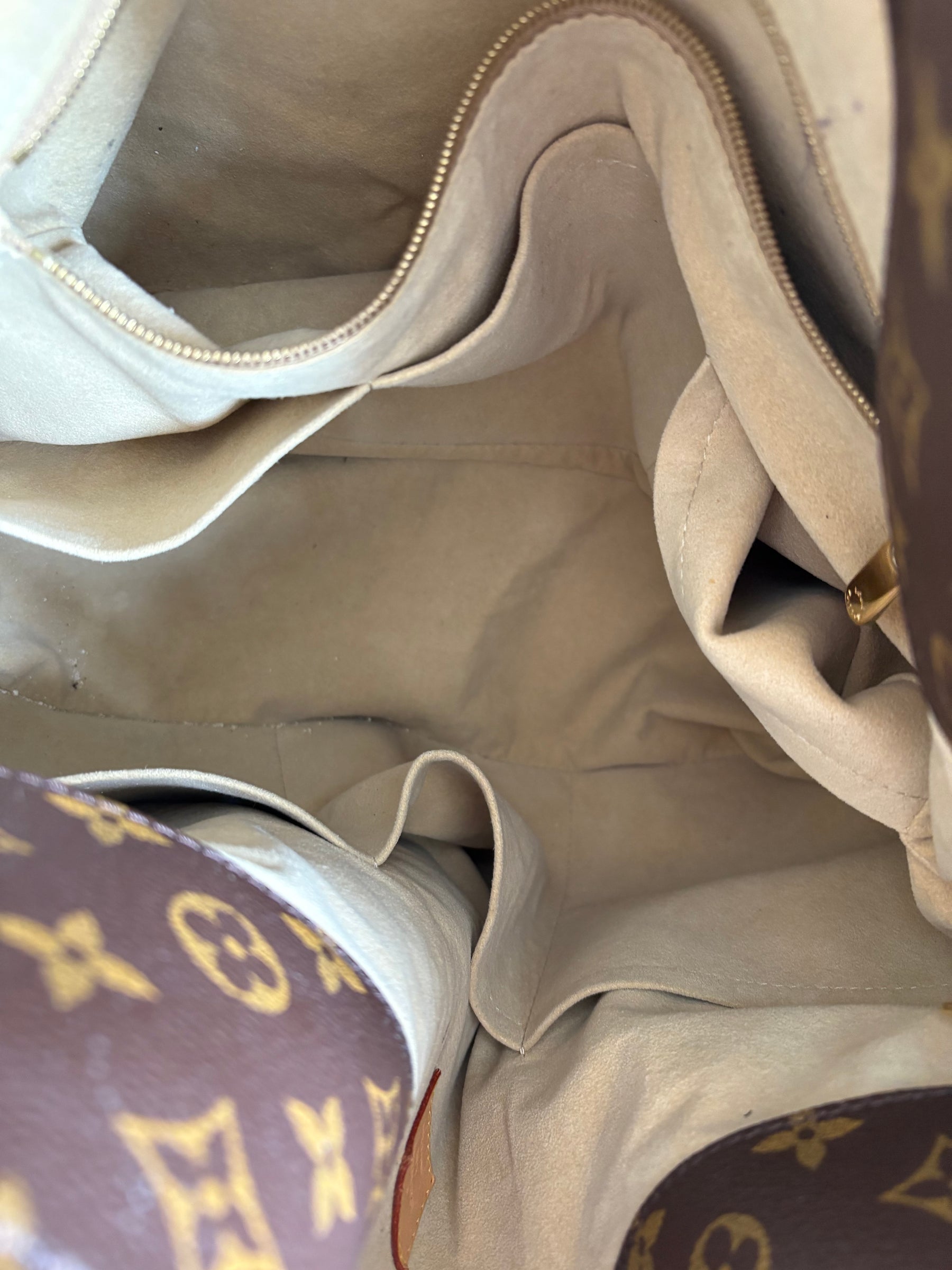 Louis Vuitton Canvas Monogram Artsy Bag