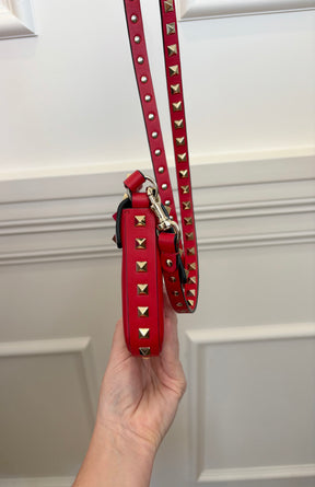 Valentino Garavani Rockstud Crossbody Bag In Red Grainy Leather