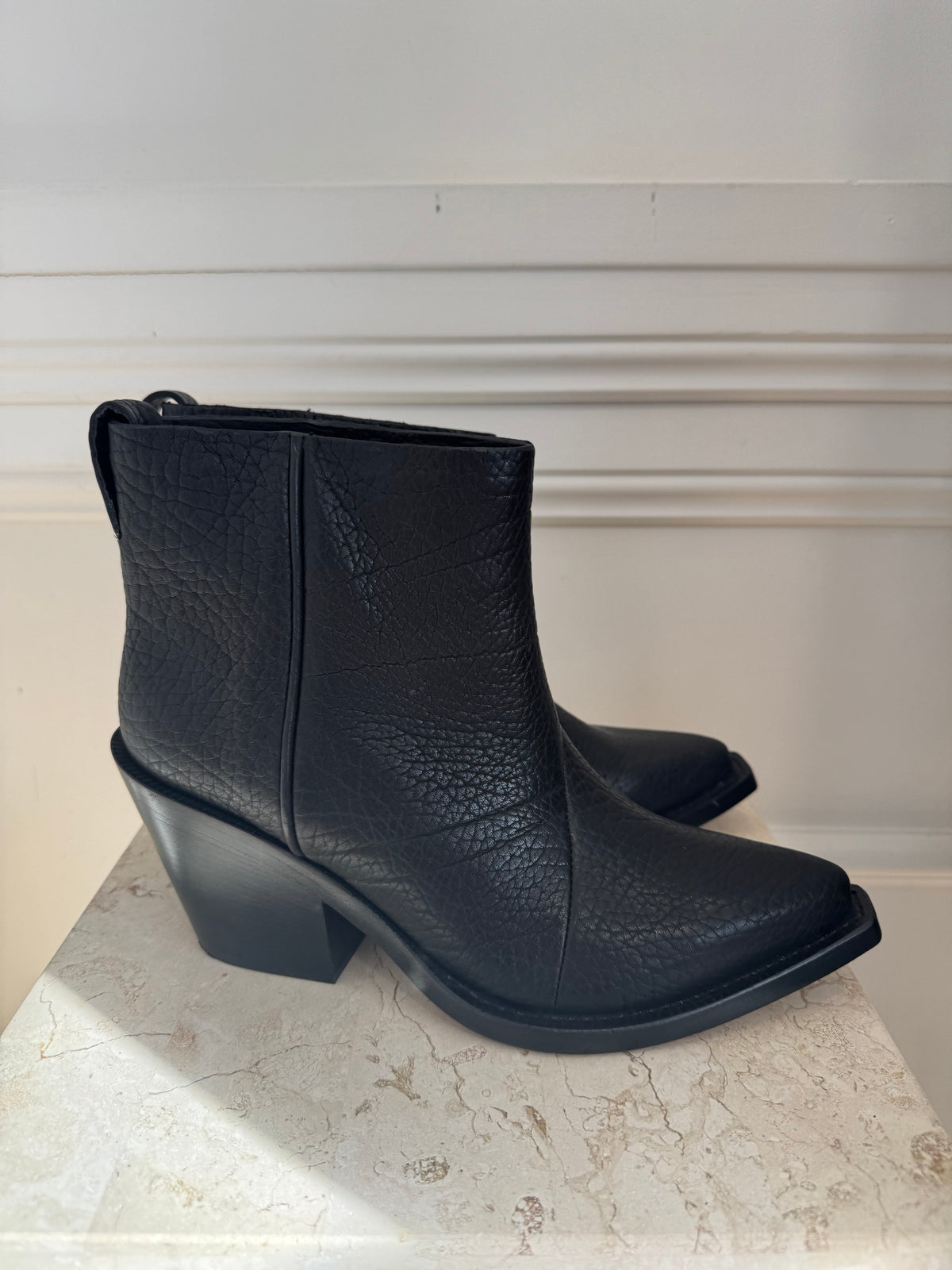 Acne Studios Black Grained Leather Ankle Boot, 40