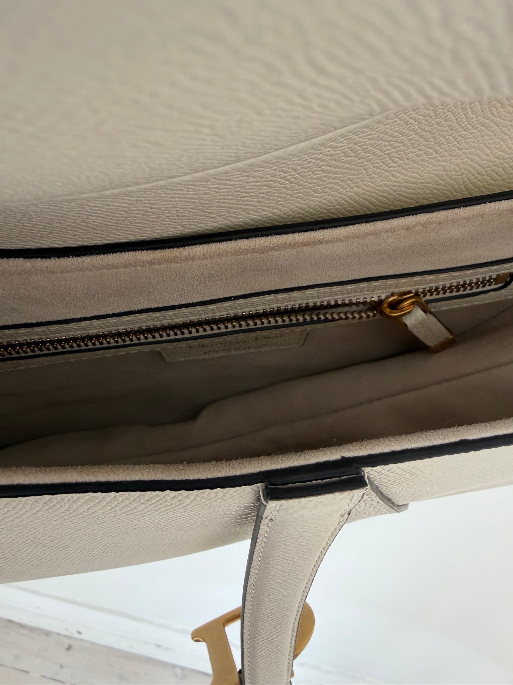 Dior White Grained Leather Saddle Bag with Strap