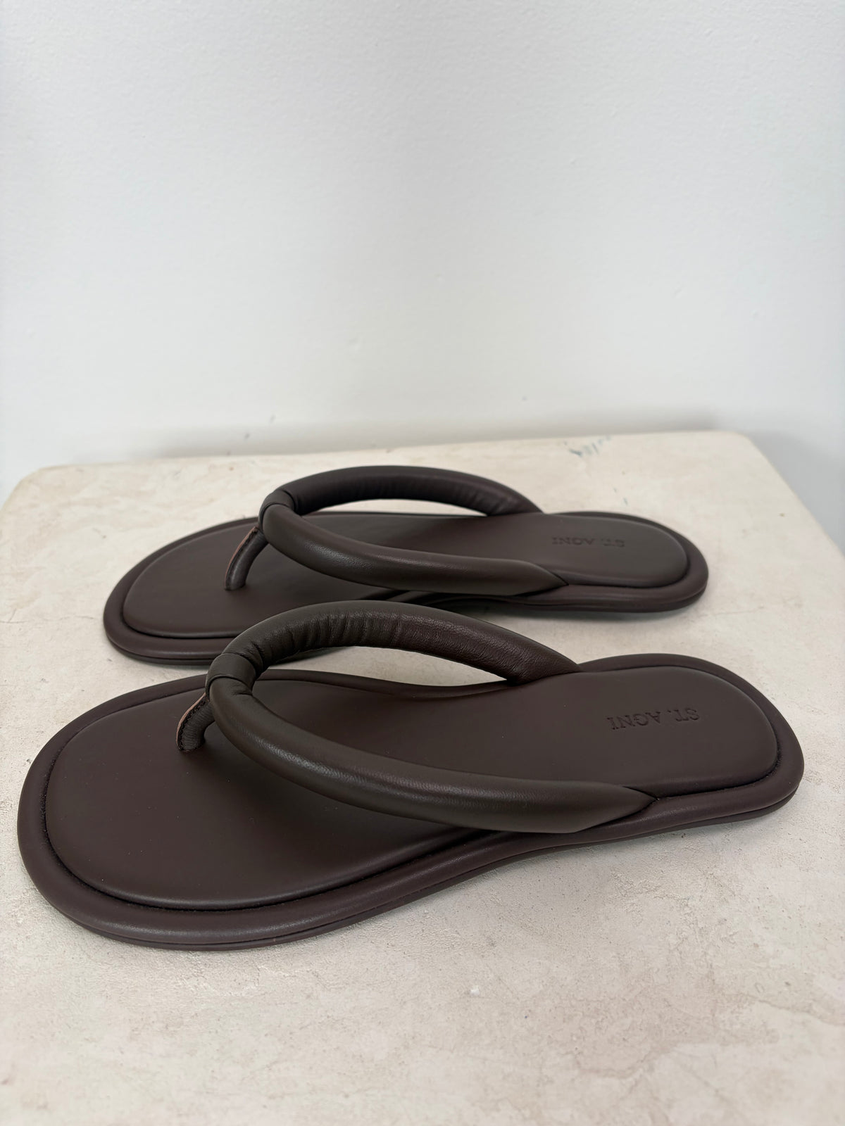 St Agni. Brown Leather Padded Thongs, 37