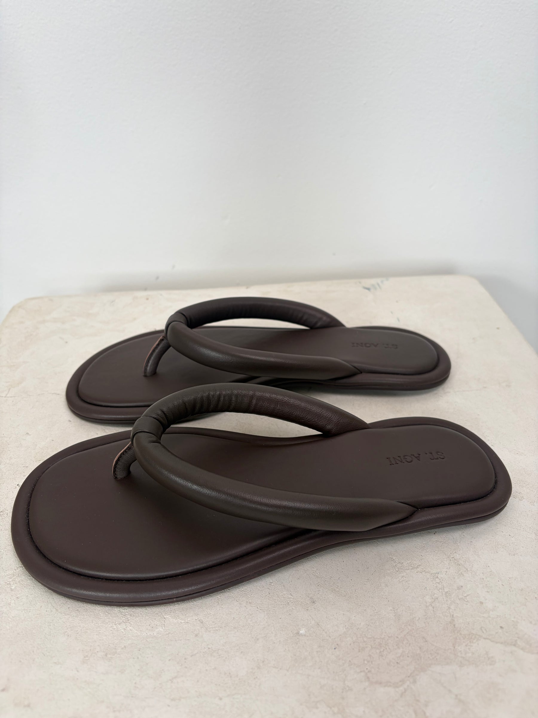 St Agni. Brown Leather Padded Thongs, 37