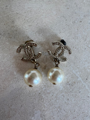 Chanel Pearl Drop Earrings Gold Tone Hardware