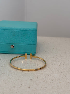 Tiffany & Co. Wire Bracelet in Yellow Gold with Mother-of-pearl and Diamonds, XS