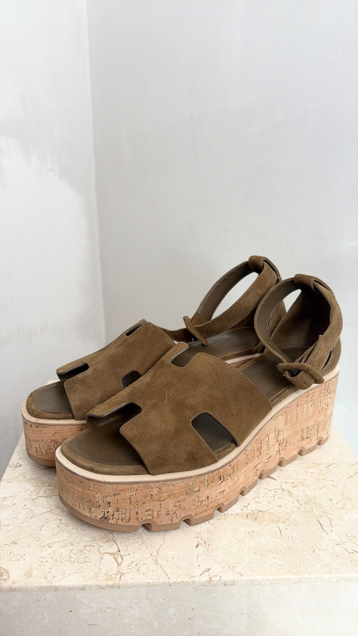 Hermès Khaki Suede Luce 30 Sandal, 39