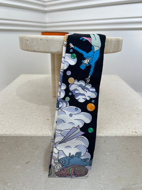 Hermès Black Multi Circus print Silk Twilly