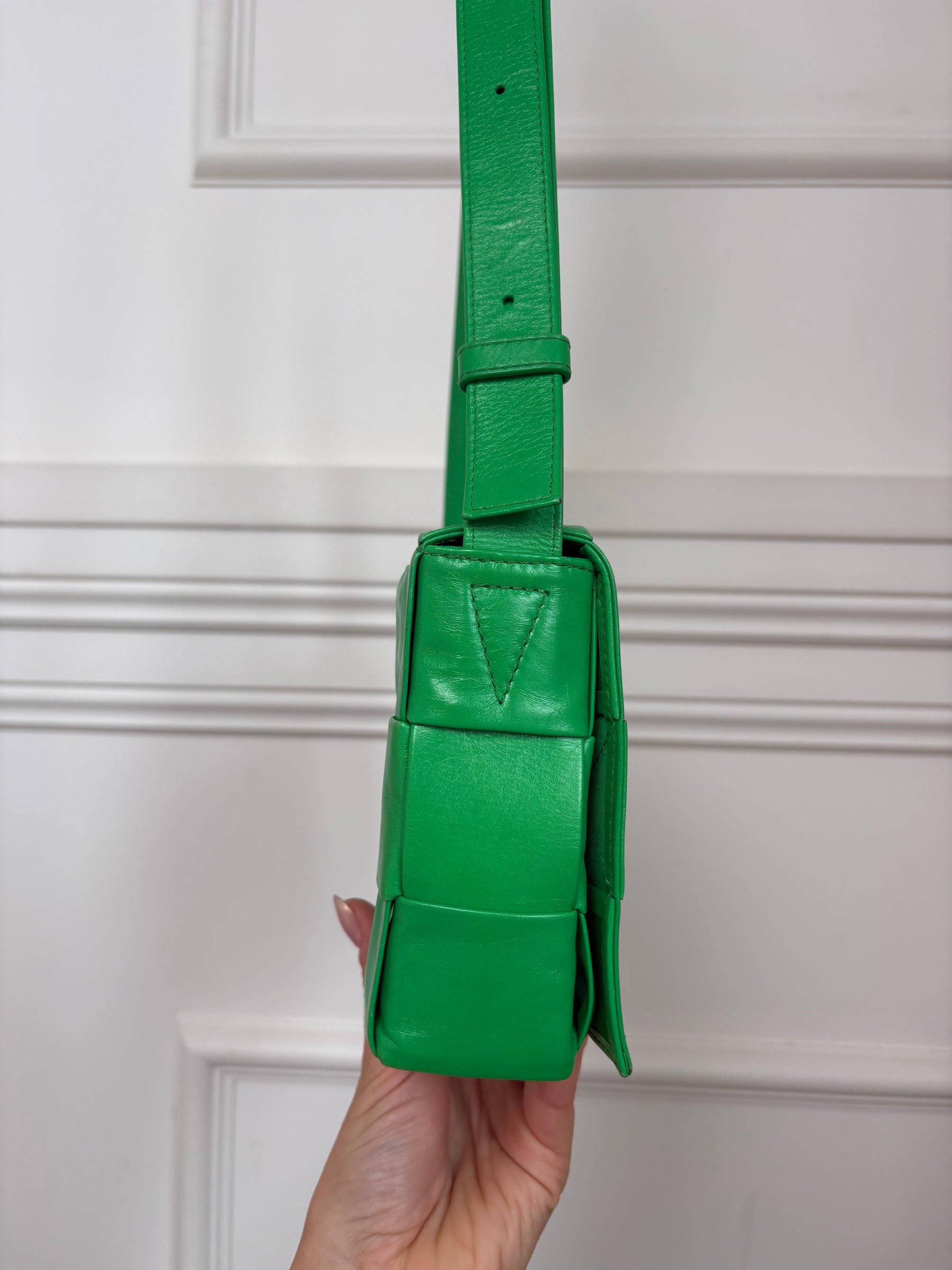 Bottega Veneta Parakeet Green Intrecciato Leather Cassette Bag
