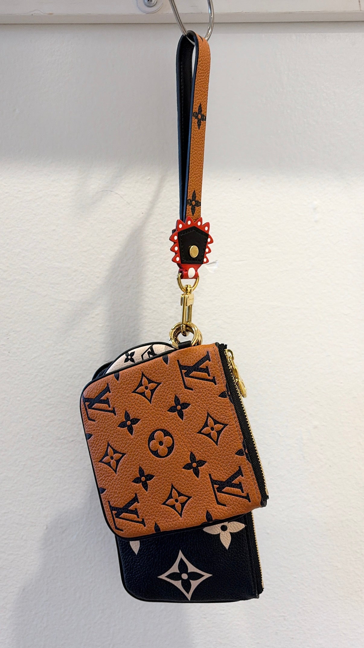 Louis Vuitton Caramel Cream and Black Pochette Trio Wristlet