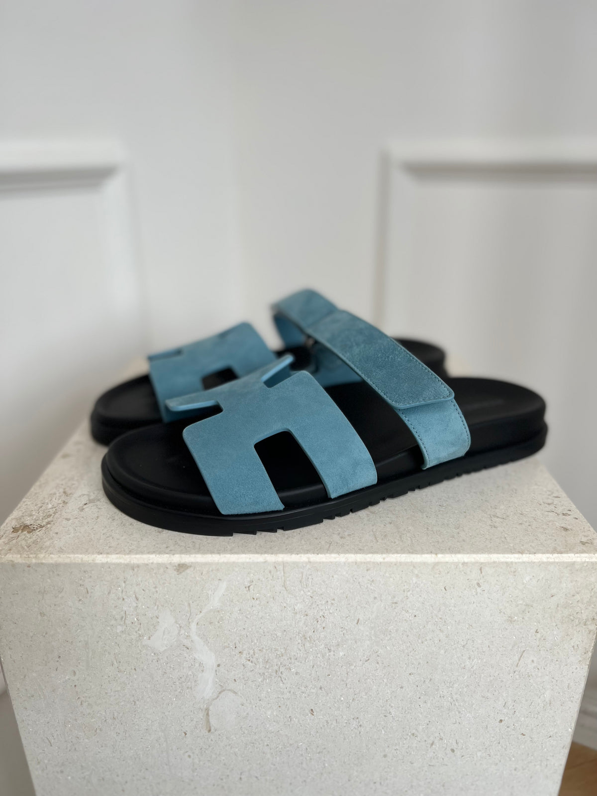 Hermès Blue Suede Chypre Sandals, 41