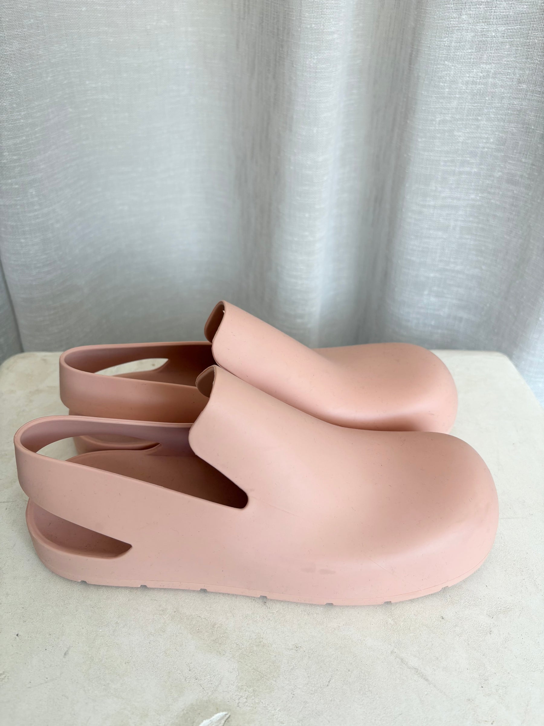 Bottega Veneta Rubber Mules Pink, 36