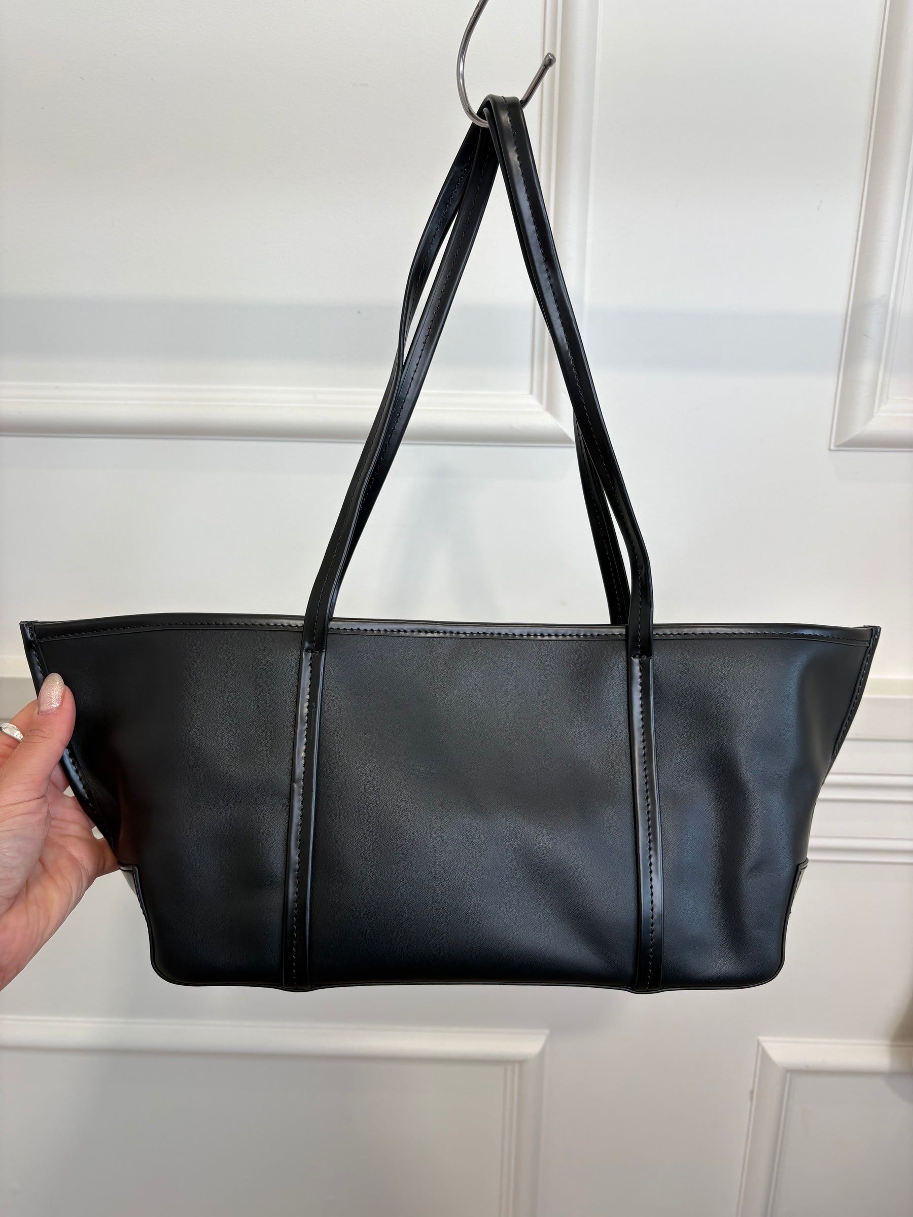 St Agni. Black Leather Slim Bateau Tote