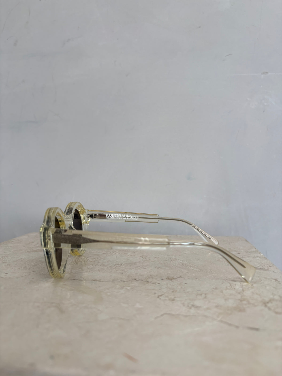 Kuboraum Yellow Acetate Round Sunglasses